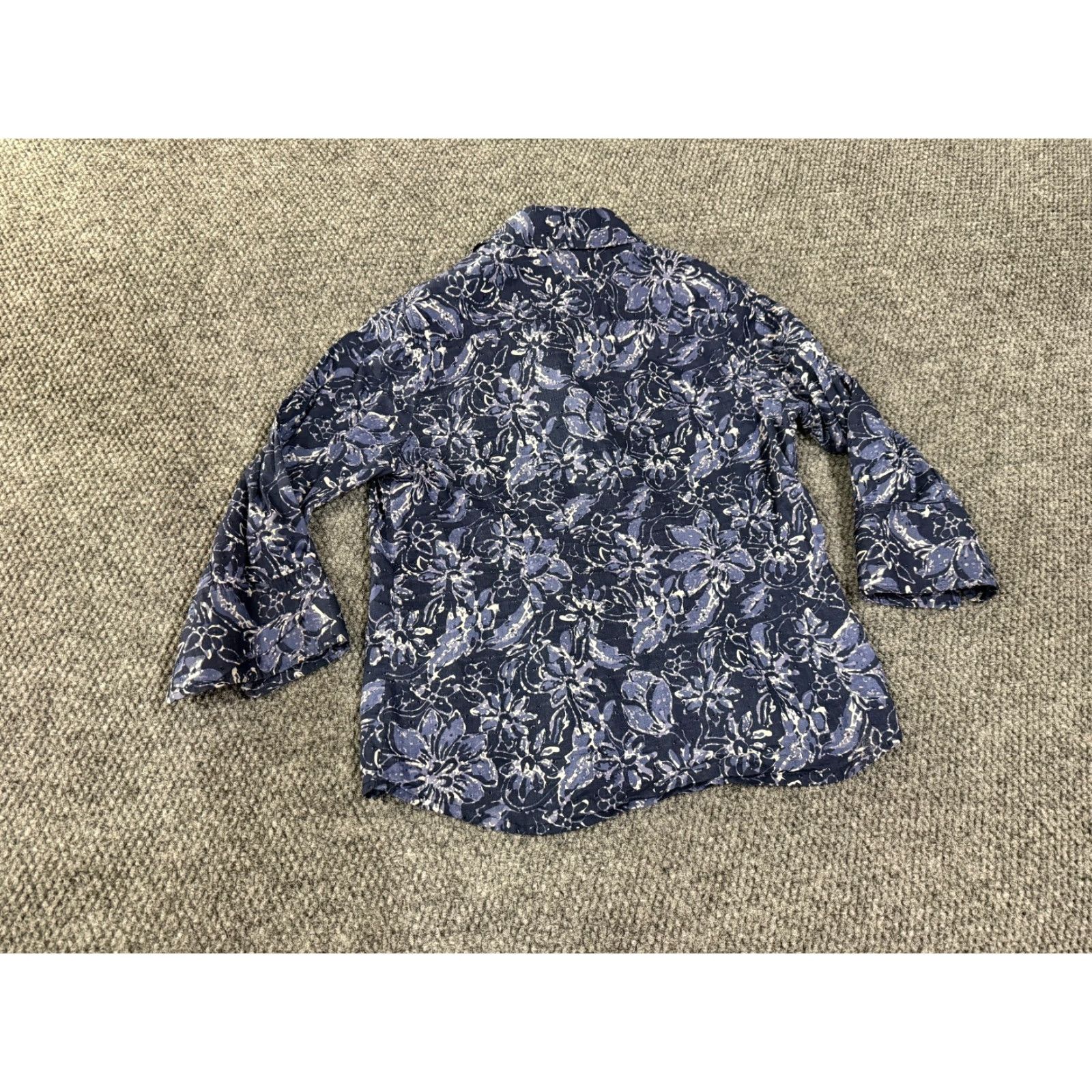 Coldwater Creek Coldwater Creek Button Up Shirt Womens Petite Medium Blue Floral Long Sleeve Blouse Shirt Casual Embroidered Button Cotton Lightweight Classic Size M / US 6-8 / IT 42-44 - 7 Thumbnail