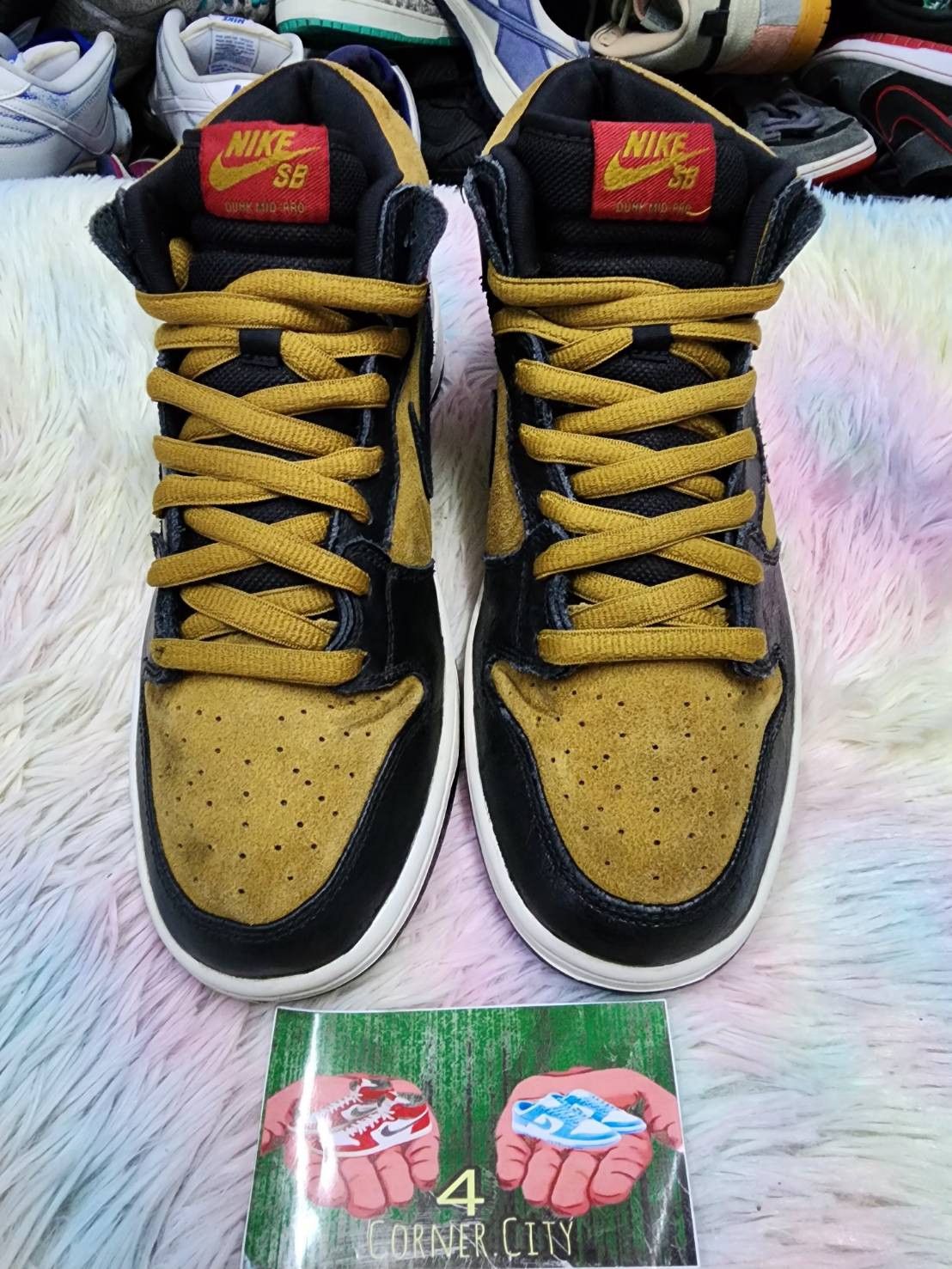 Nike Nike Sb Dunk Mid Golden Hops Size US 9.5 / EU 42-43 - 3 Thumbnail