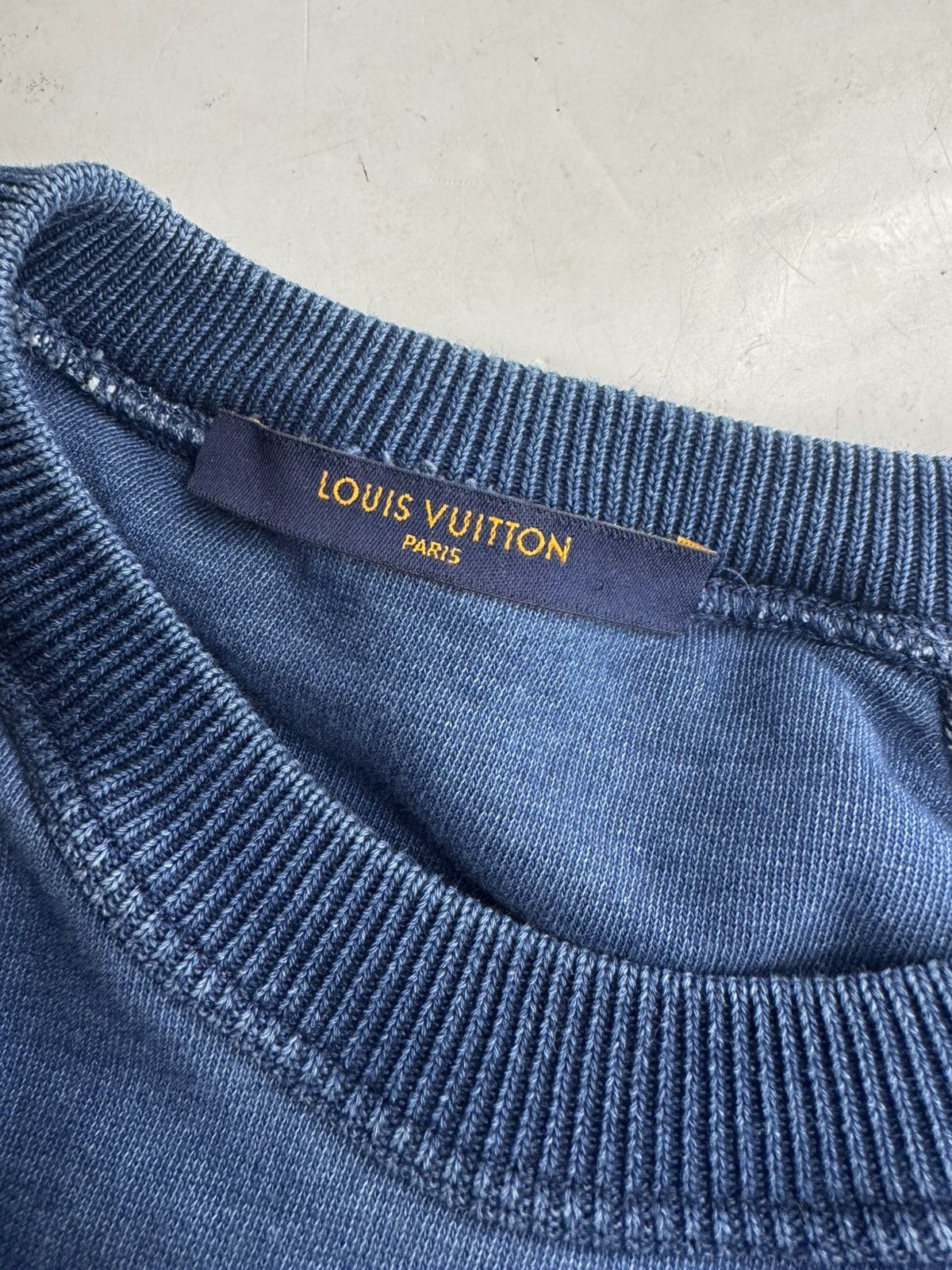 Louis Vuitton Louis Vuitton Vivienne Sweatshirt Size L AUTHENTIC! Size US L / EU 52-54 / 3 - 6 Thumbnail