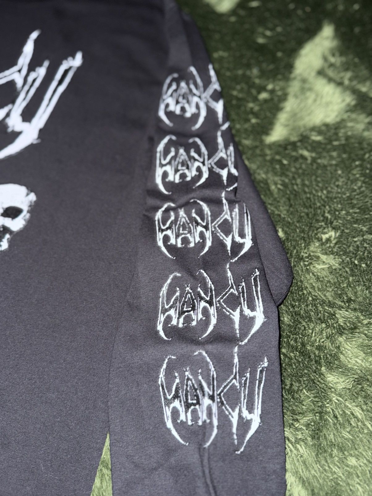 Designer [L] NANCY realms of darkness graphic long sleeve black Size US L / EU 52-54 / 3 - 4 Thumbnail
