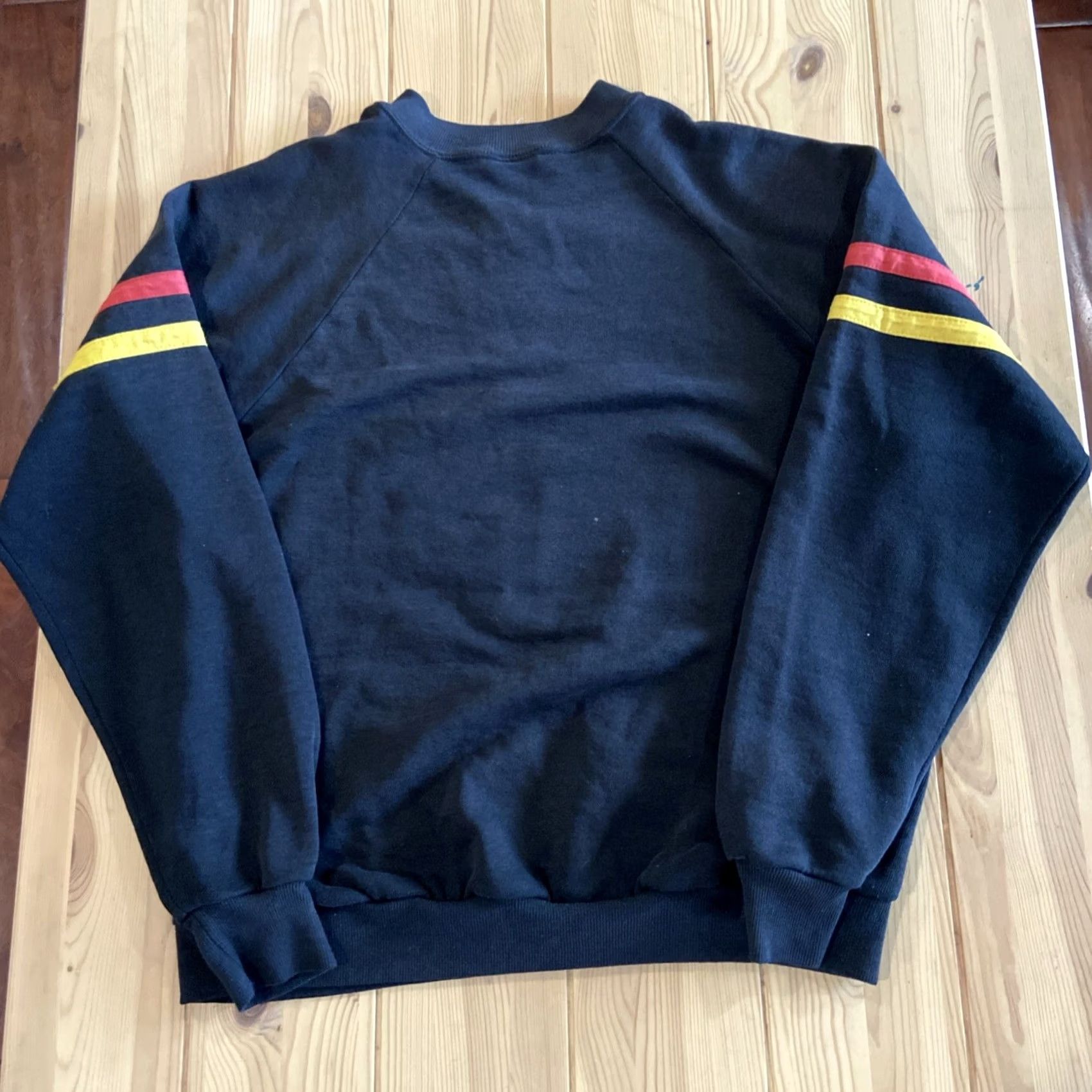 Disney VINTAGE Disney Sweatshirt Women’s L Black Mickey Mouse Crewneck 80s Pullover Logo Cotton Polyester Size L / US 10 / IT 46 - 7 Thumbnail
