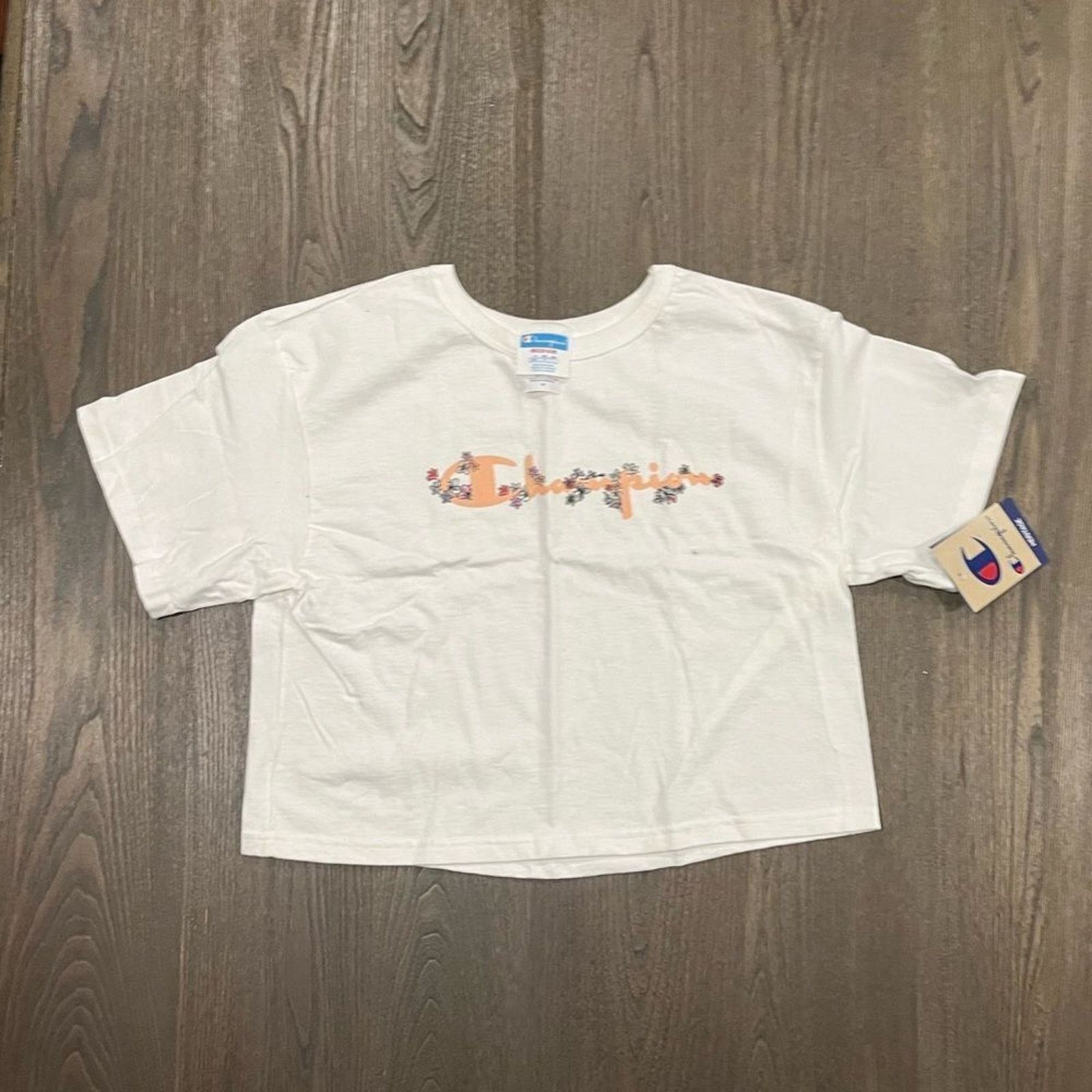 Champion NWT Champion White Floral Graphic Crop Top - Size M Size M / US 6-8 / IT 42-44 - 1 Thumbnail