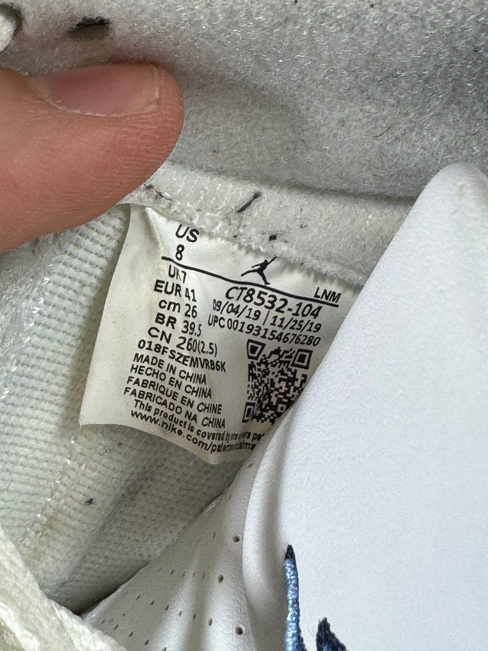 Jordan Brand Size 8 | Jordan 3 UNC With Box | Pre-Owned Size US 8 / EU 41 - 9 Thumbnail