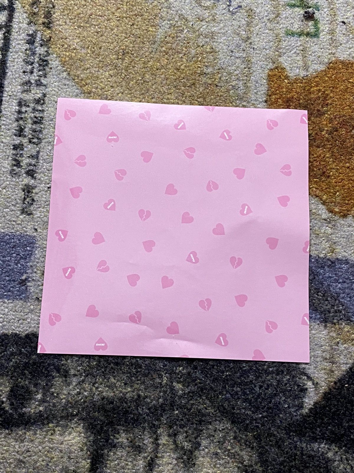 Kim Kardashian × SKIMS SKIMS Donut Paper Valentine’s Day NYC Pop Up Size ONE SIZE - 2 Thumbnail