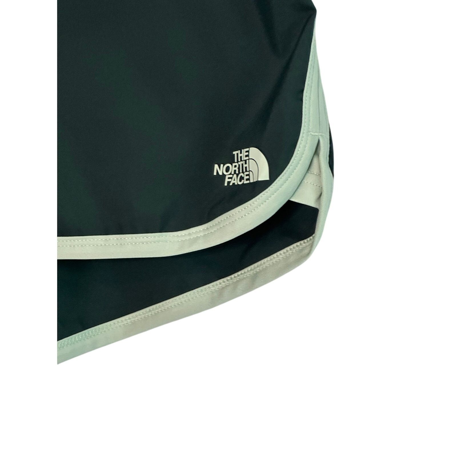 The North Face The North Face green running shorts size XL Size 36" / US 14 / IT 50 - 10 Thumbnail