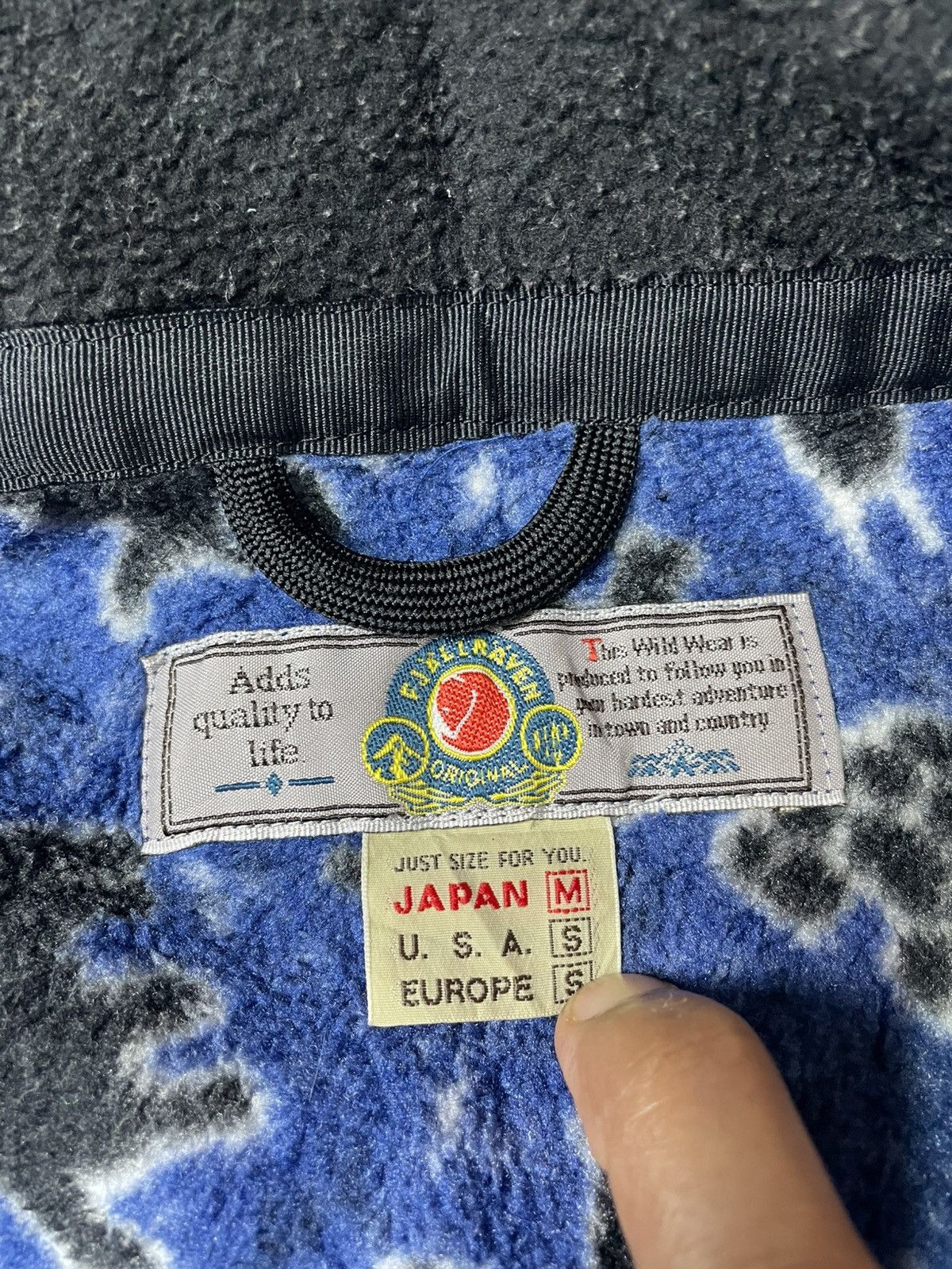 Fjallraven Vintage fjallraven polartec wildwear full print fleece vest Size US S / EU 44-46 / 1 - 9 Thumbnail