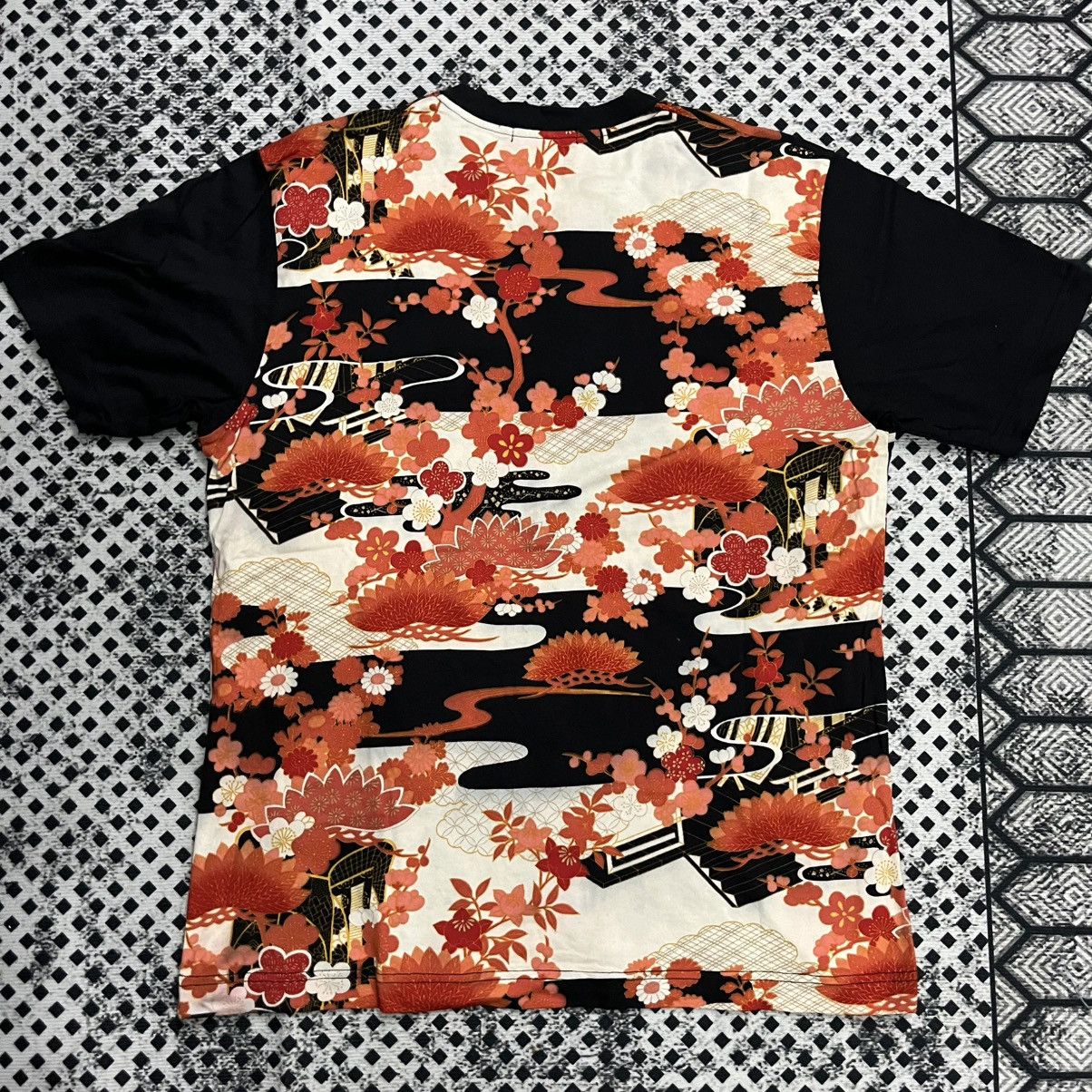 Karakuri Tamashii 💥Kyoto Sakura Pagoda Motive Sukajan Souvenir Tee Size US L / EU 52-54 / 3 - 8 Thumbnail