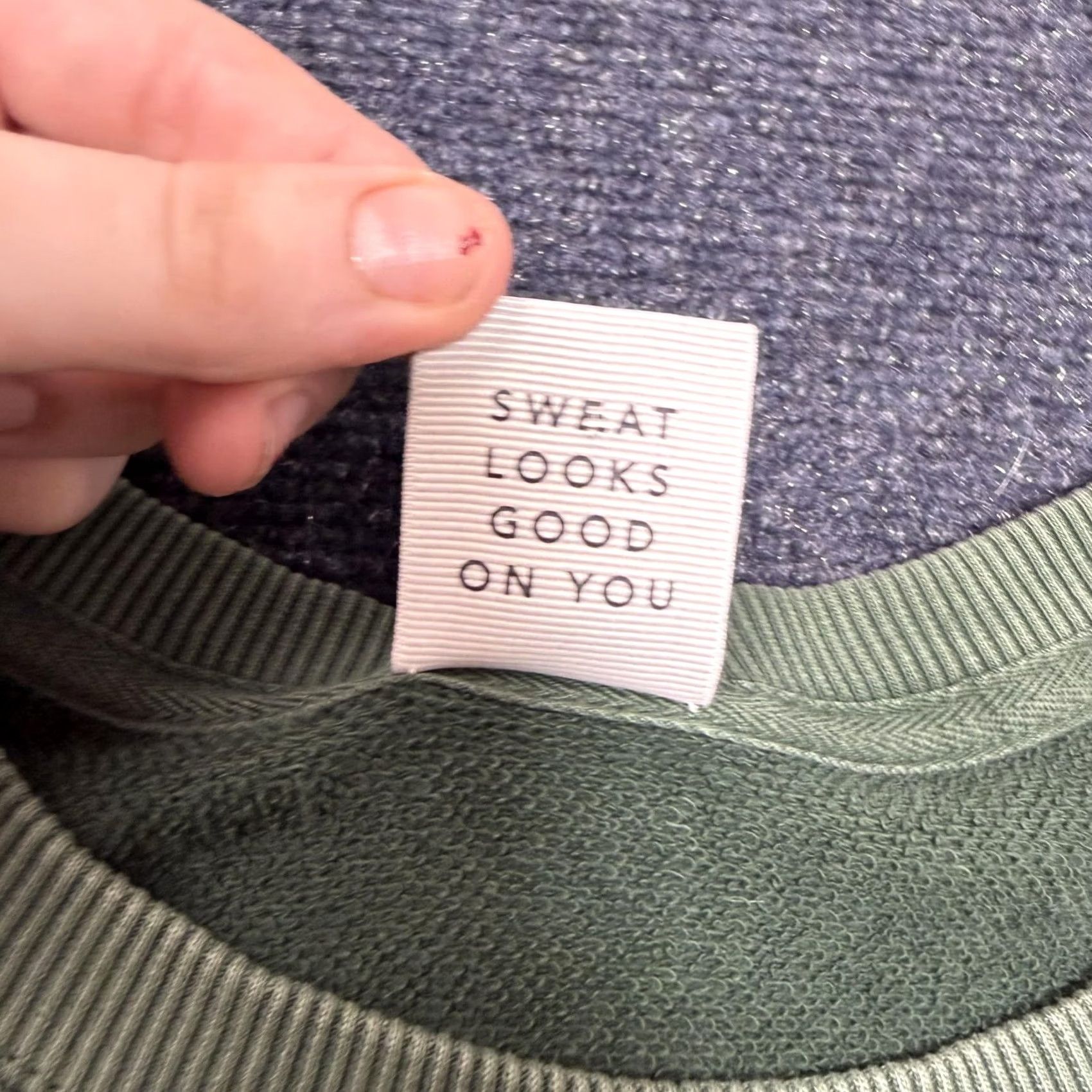 Vintage OFFLINE by Aerie Sweatshirt Womens M Green Running Late Cropped Graphic Crew Neck Pullover Casual Relaxed Top Size M / US 6-8 / IT 42-44 - 7 Thumbnail