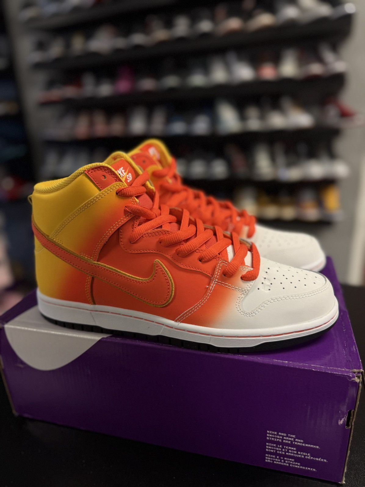 Nike Men's Size 10.5 NIB Nike SB Dunk High Sweet Tooth Candy Corn Size US 10.5 / EU 43-44 - 3 Thumbnail