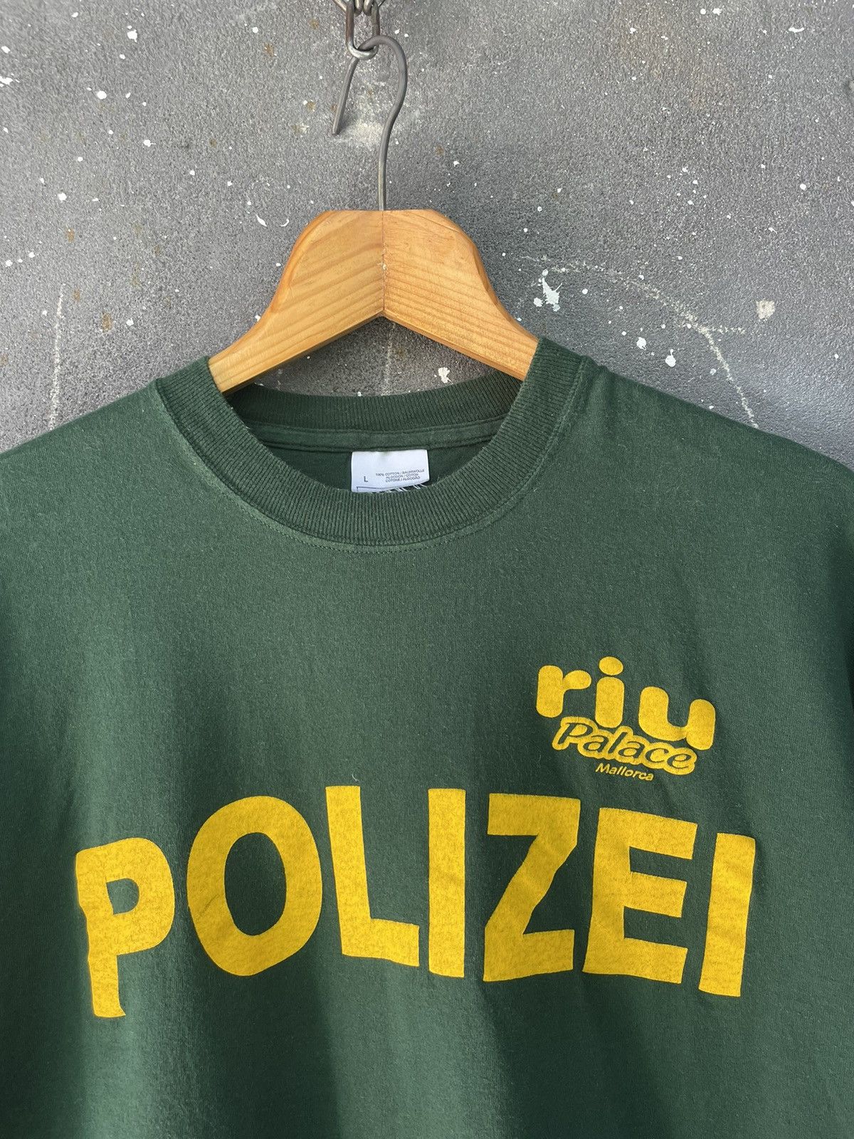 Other Vintage POLIZEI 90’s T-Shirt Green Bitte Folgen Size US L / EU 52-54 / 3 - 4 Thumbnail