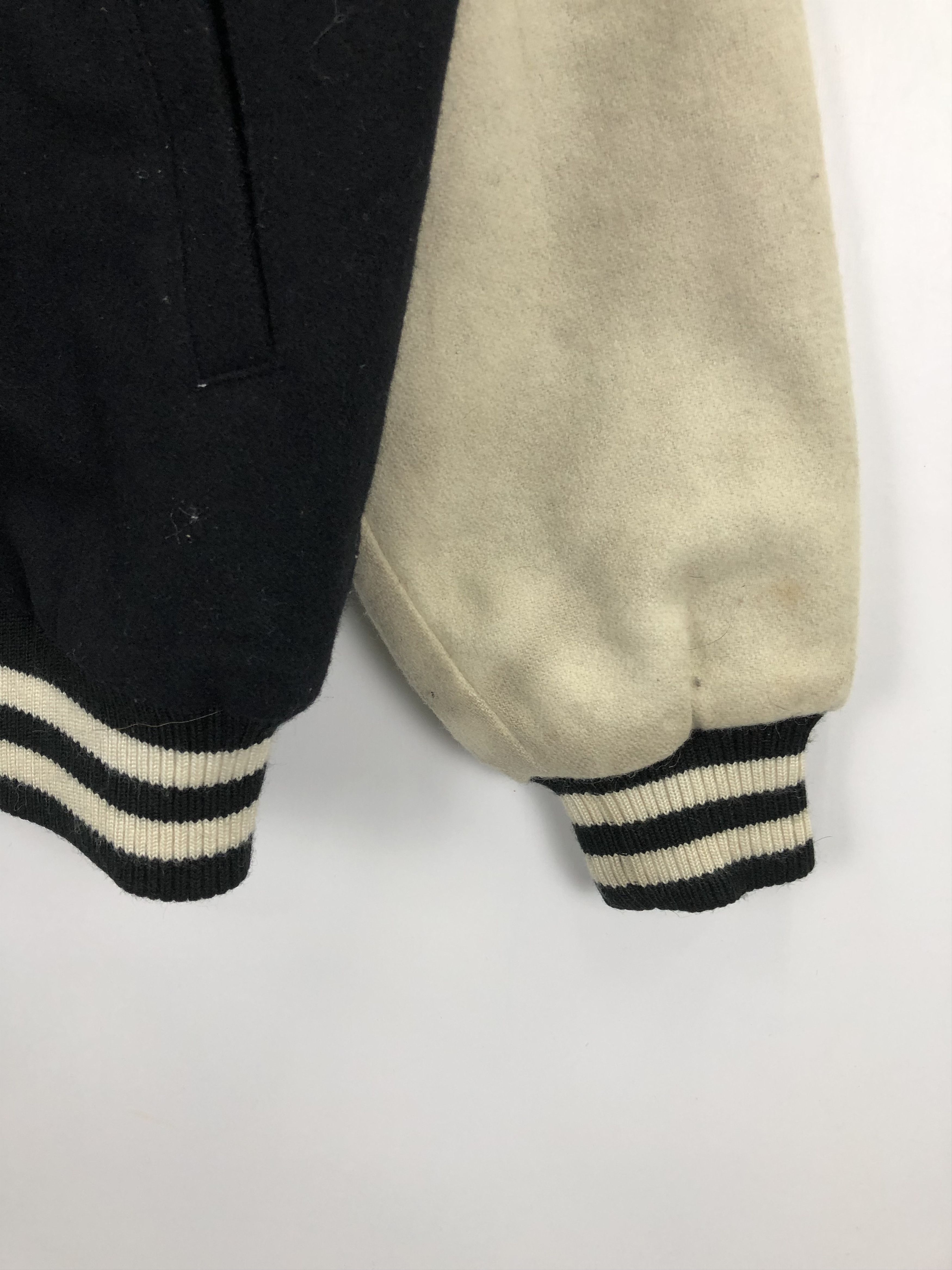 Vintage Vintage Delong Wool Varsity Jacket J0681 Size US L / EU 52-54 / 3 - 7 Thumbnail