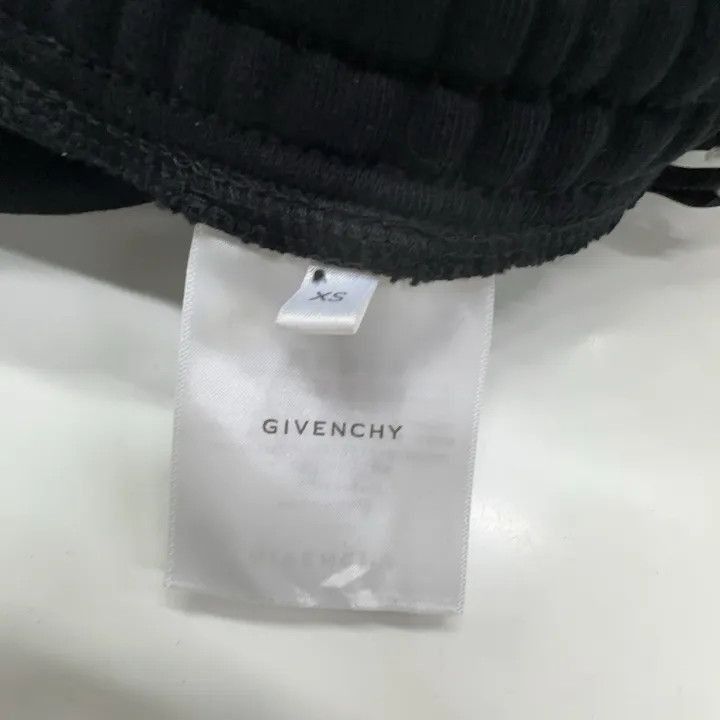 Givenchy Givenchy Givenchy x Disney Black Casual Shorts for Men -25 Size US 27 - 6 Thumbnail