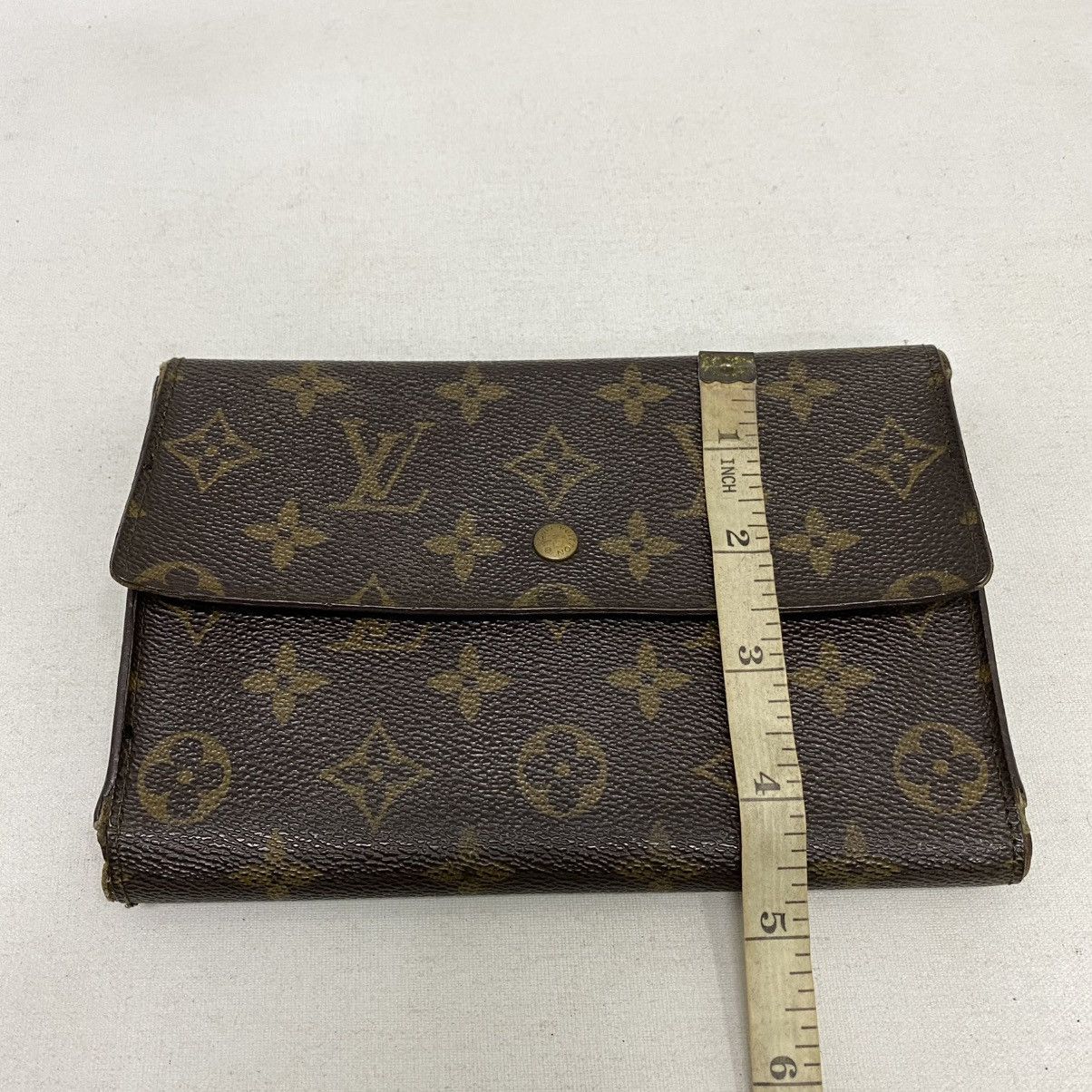Louis Vuitton ‼️LASTDROP‼️ AUTHENTIC LOUIS VUITTON MONOGRAM WALLET Size ONE SIZE - 13 Thumbnail