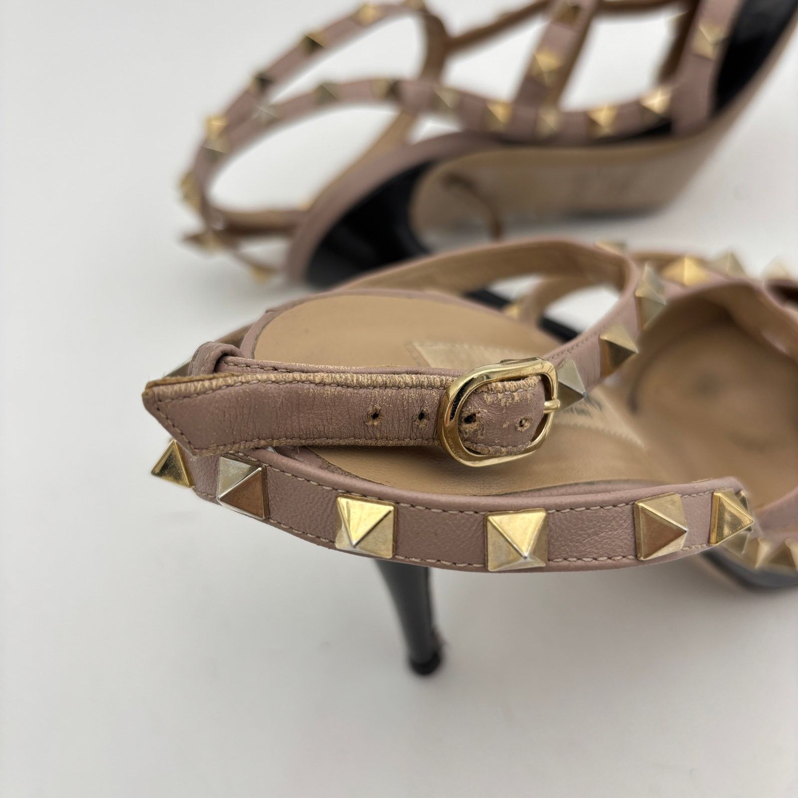 Giovanni Valentino Valentino Garavani Rockstud Ankle Strap Heels Women's 39.5 Size US 9.5 / IT 39.5 - 14 Thumbnail