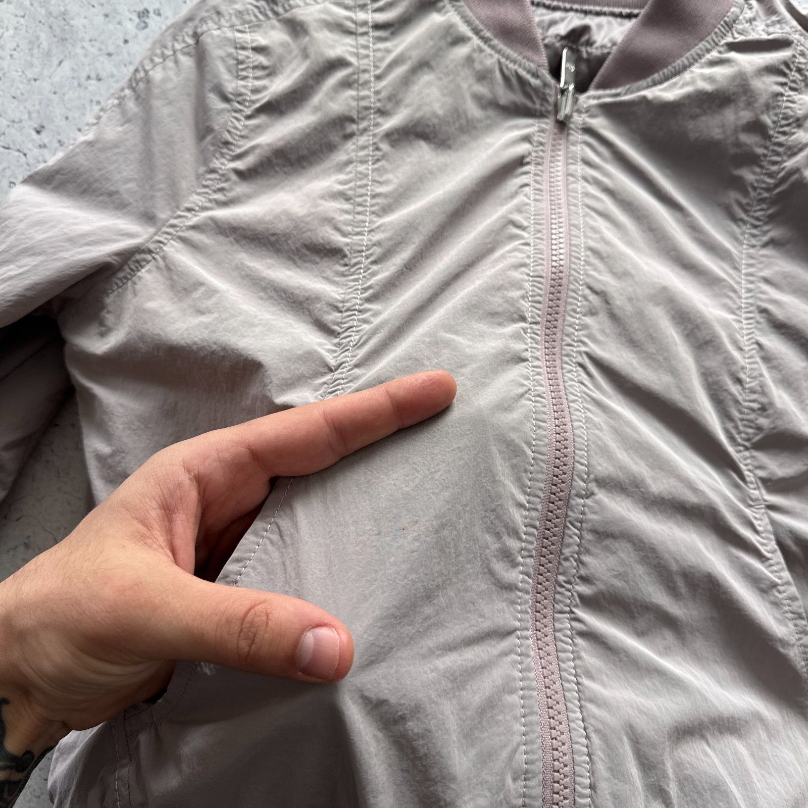 Lululemon Lululemon Metallic Rose Zip Bomber Jacket Reversible Size S / US 4 / IT 40 - 14 Thumbnail