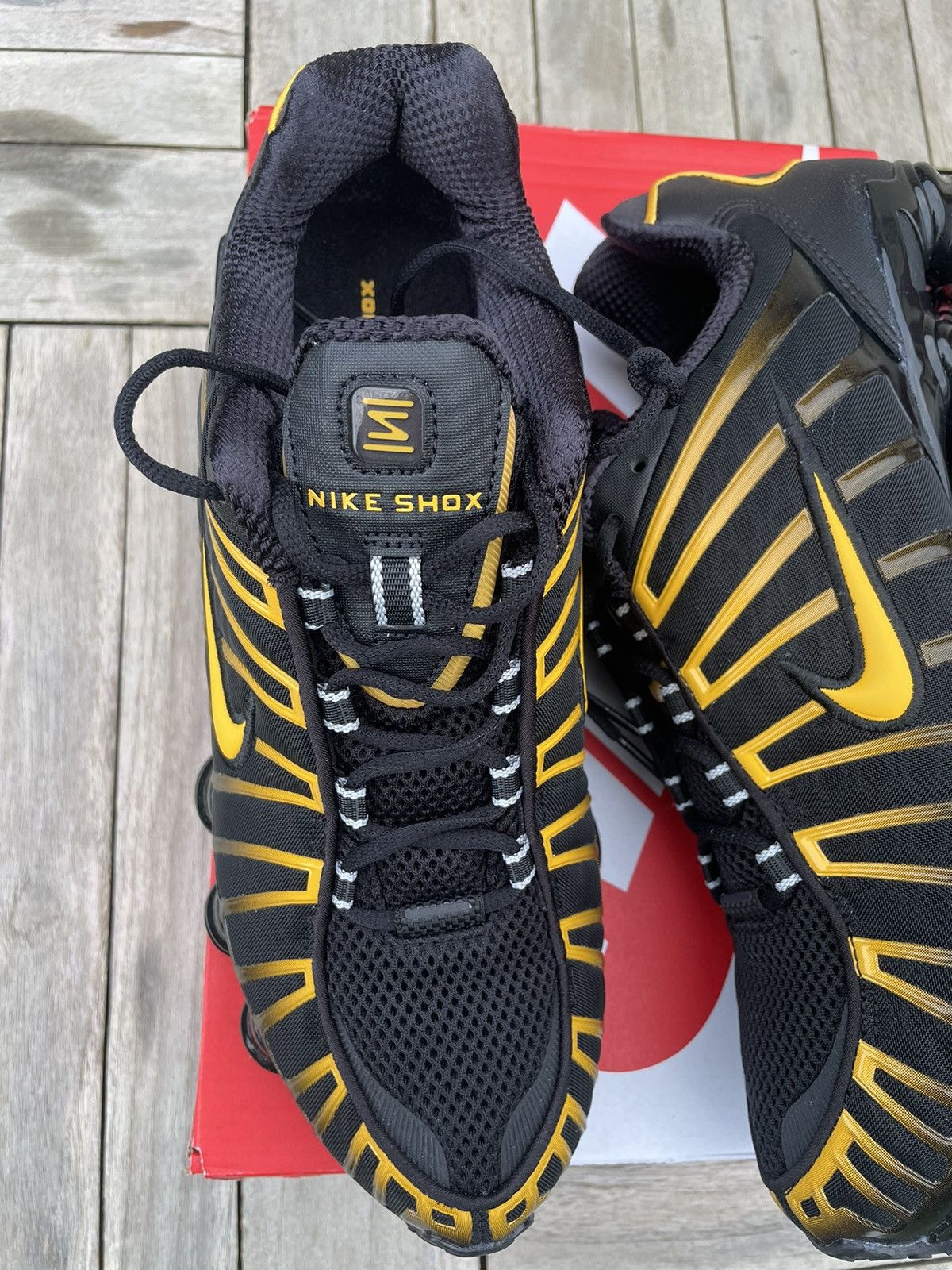 Nike Nike Shox Tl University Black Gold Size US 9.5 / EU 42-43 - 4 Thumbnail