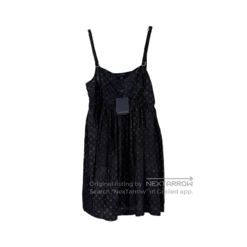 Louis Vuitton Louis Vuitton Dirty black and grey full logo mulberry silk Size XS / US 0-2 / IT 36-38 - 1 Thumbnail
