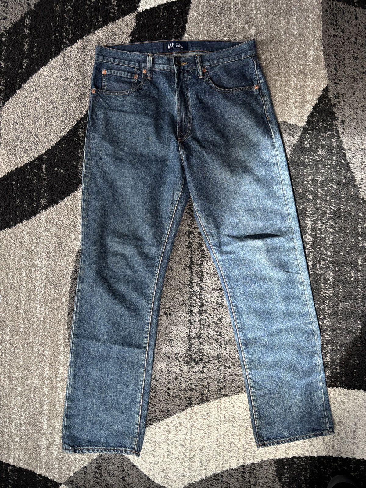 Gap GAP Straight Leg Jeans Size US 32 / EU 48 - 1 Thumbnail