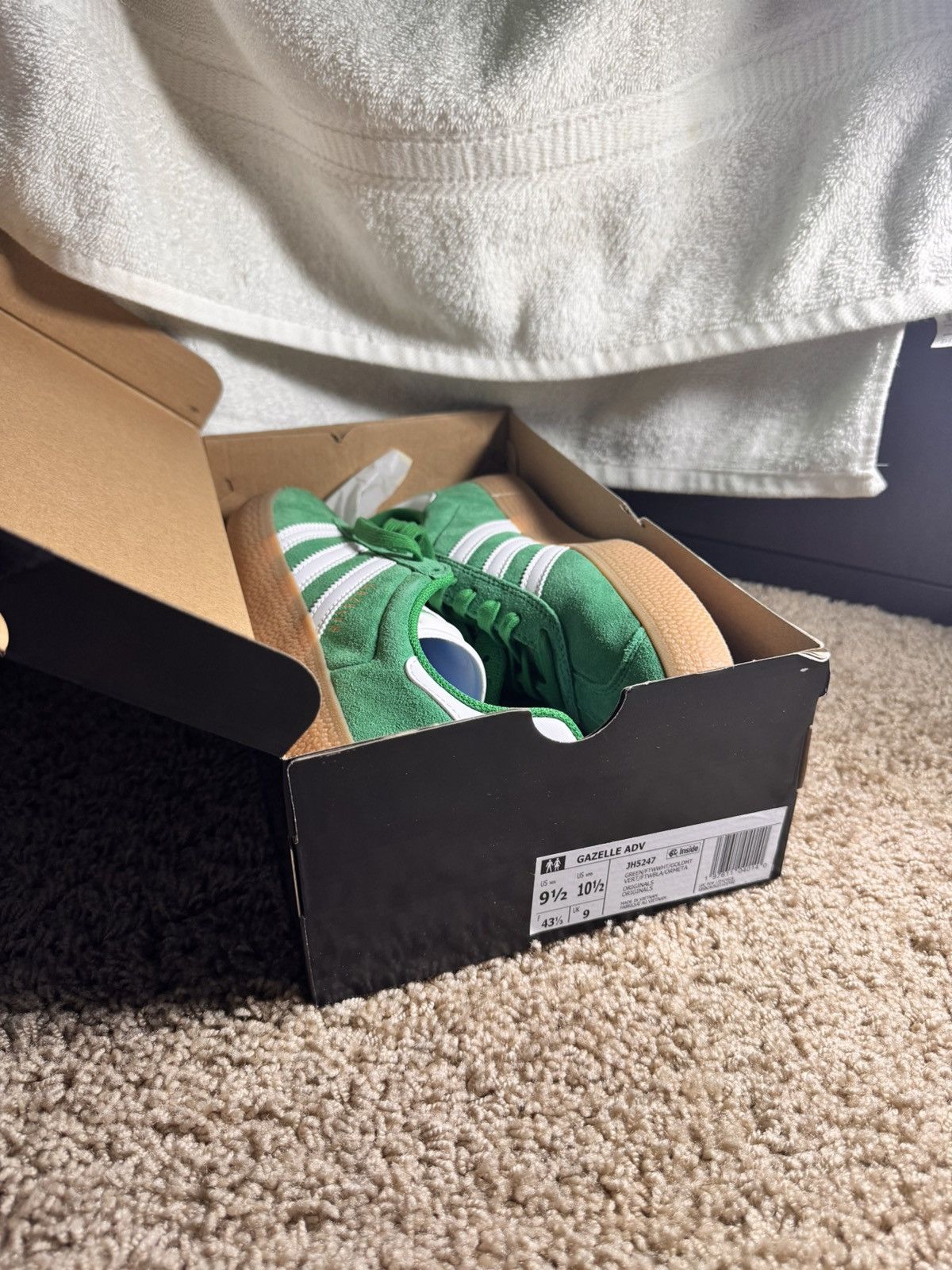 Adidas Adidas Gazelle Green Men’s 9.5 – Brand New in Box w/Bag Size US 9.5 / EU 42-43 - 2 Thumbnail