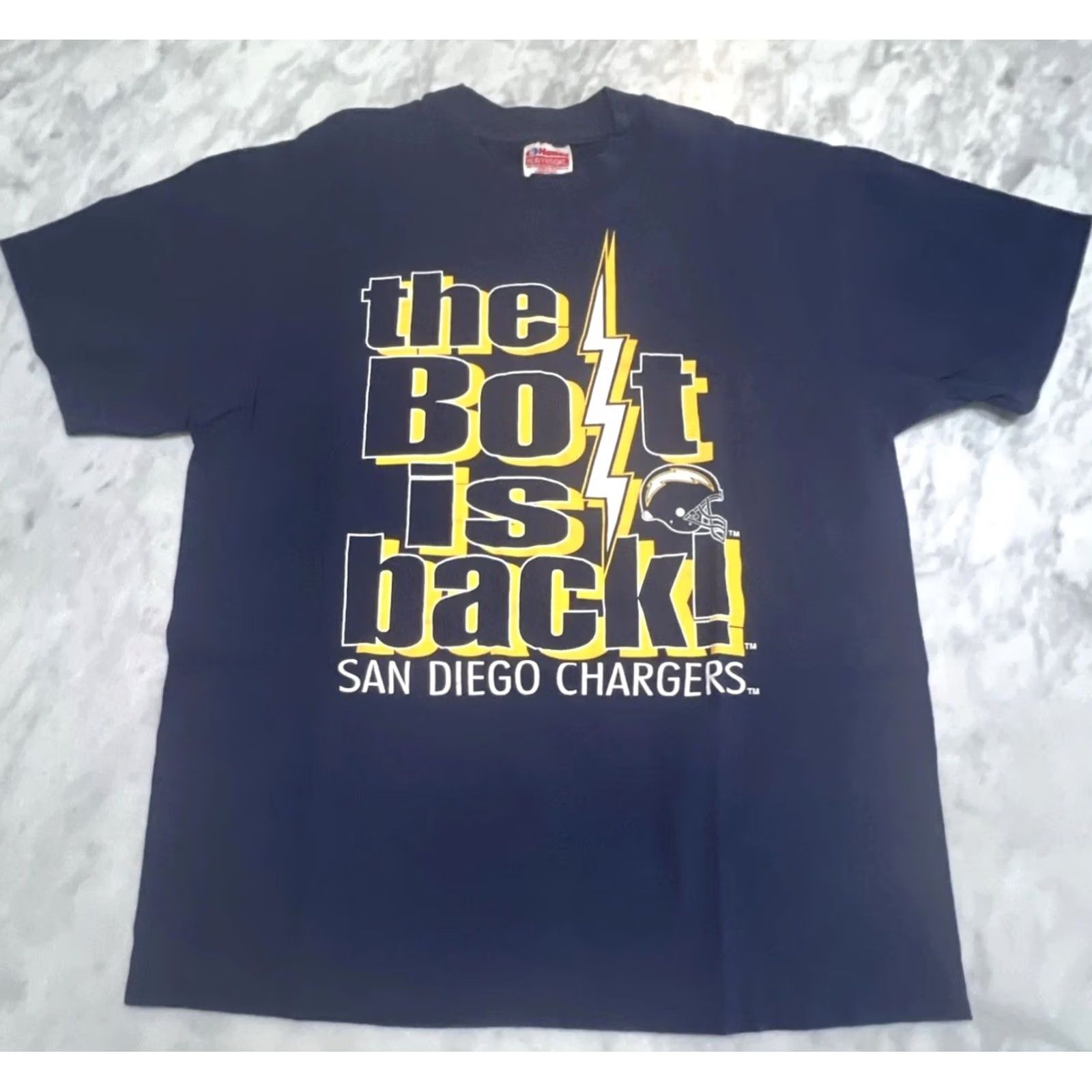 Hanes VINTAGE San Diego Chargers Shirt L Men Blue The Bolt Is Back Hanes Single Stitch USA 1990s Graphic Tee Size US L / EU 52-54 / 3 - 5 Thumbnail