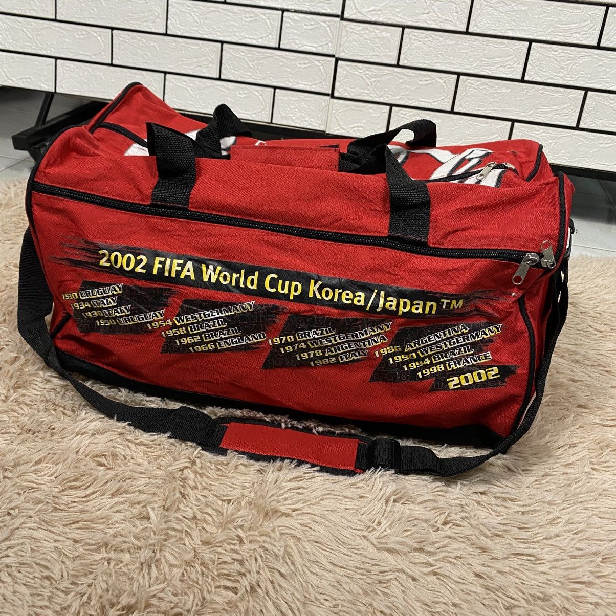 Japanese Brand 📌Vintage Medium Shoulder Bag Travel Coca Cola Big Logo Size ONE SIZE - 2 Thumbnail