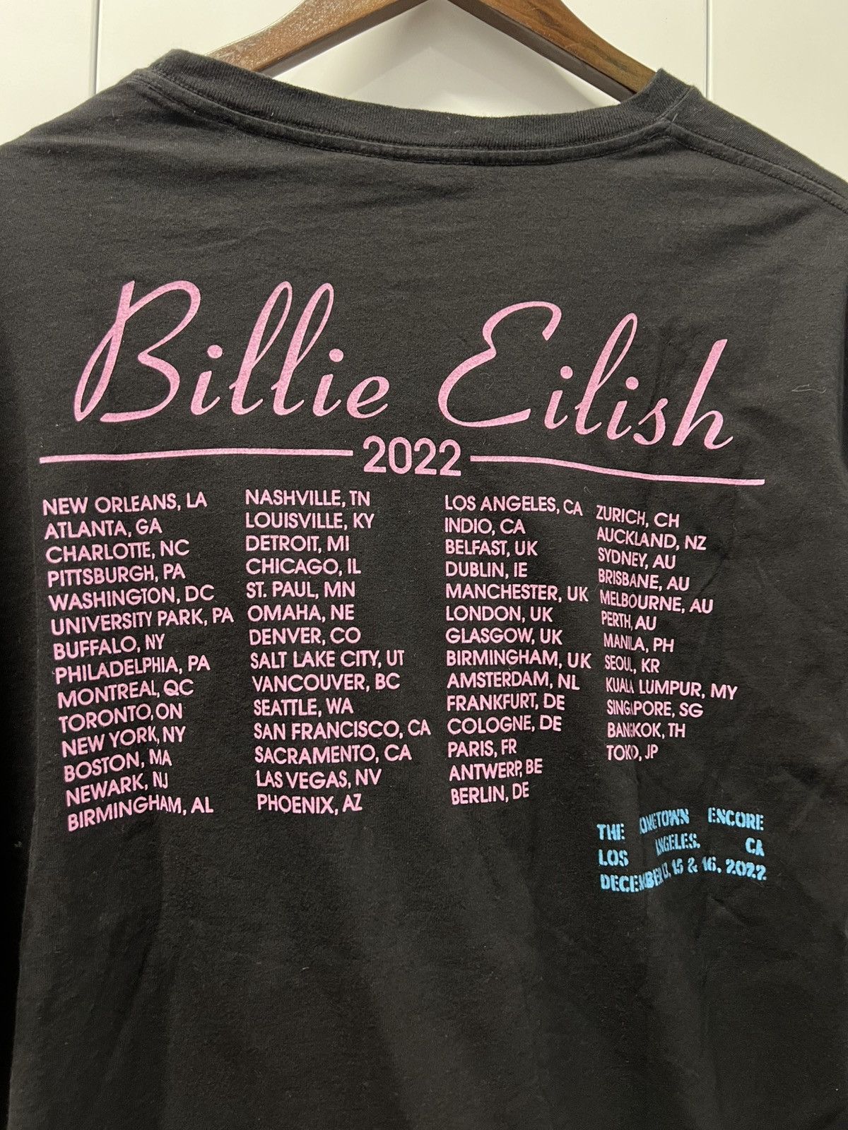 Vintage 2022 Billie Eilish Happier Than Ever World Tour Music Shirt Size US XL / EU 56 / 4 - 4 Thumbnail