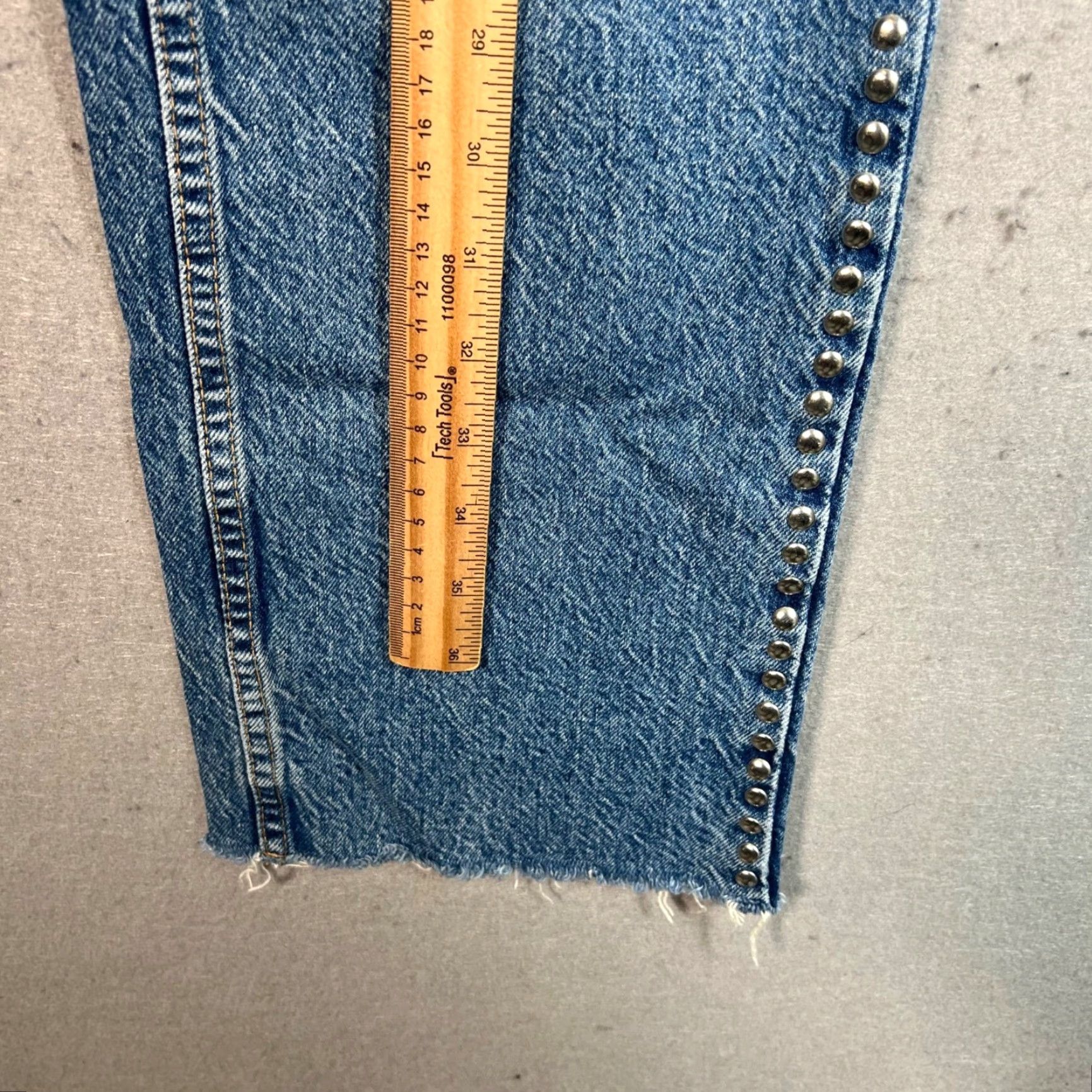 Zara VINTAGE Zara Womens Distressed Denim Jeans with Studded Details Size 2 Blue High Rise Straight Size 26" / US 2 / IT 38 - 5 Thumbnail