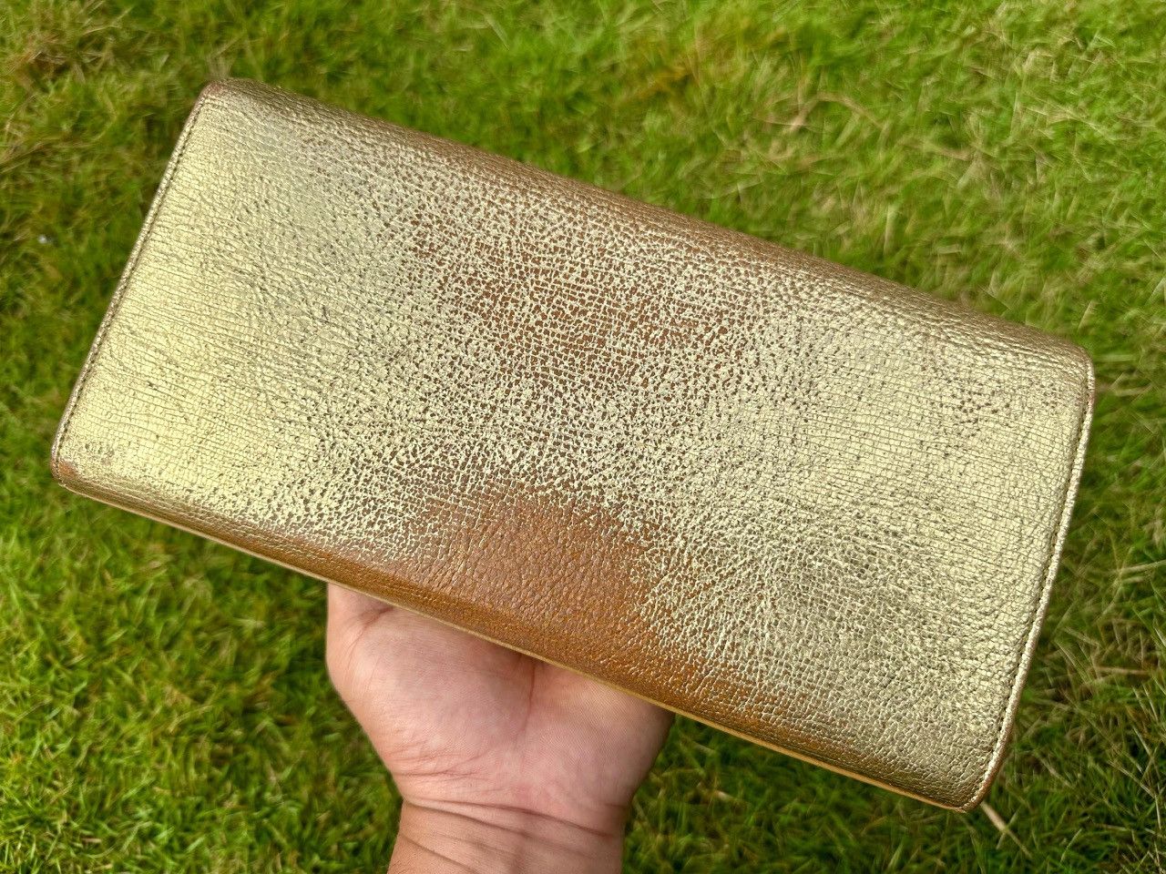 Yves Saint Laurent Authentic YSL Cassandre Metallic Gold Leather Clutch Size ONE SIZE - 2 Thumbnail