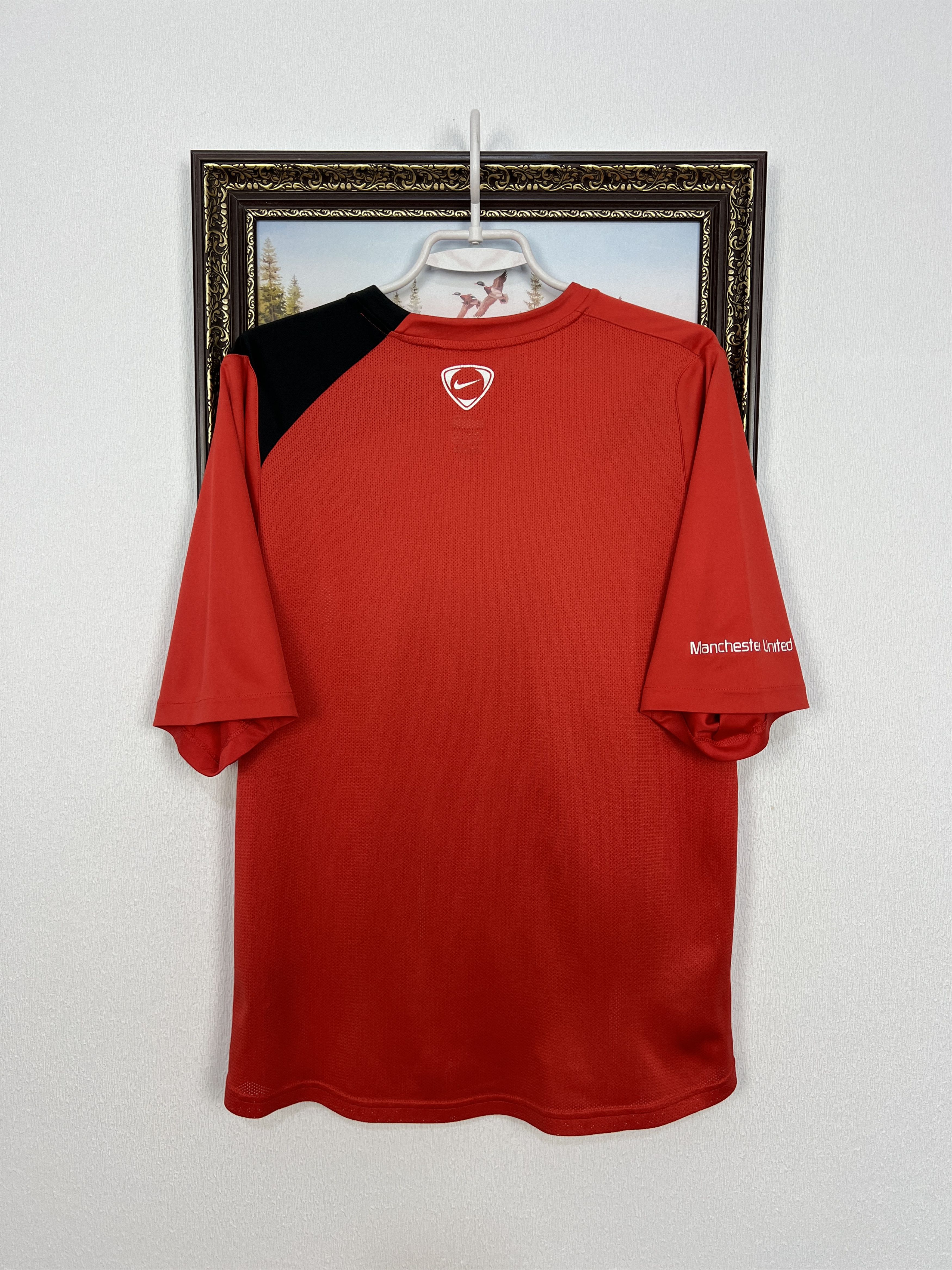 Nike Vintage Nike Manchester United Football Train Shirt AIG Size US M / EU 48-50 / 2 - 11 Thumbnail