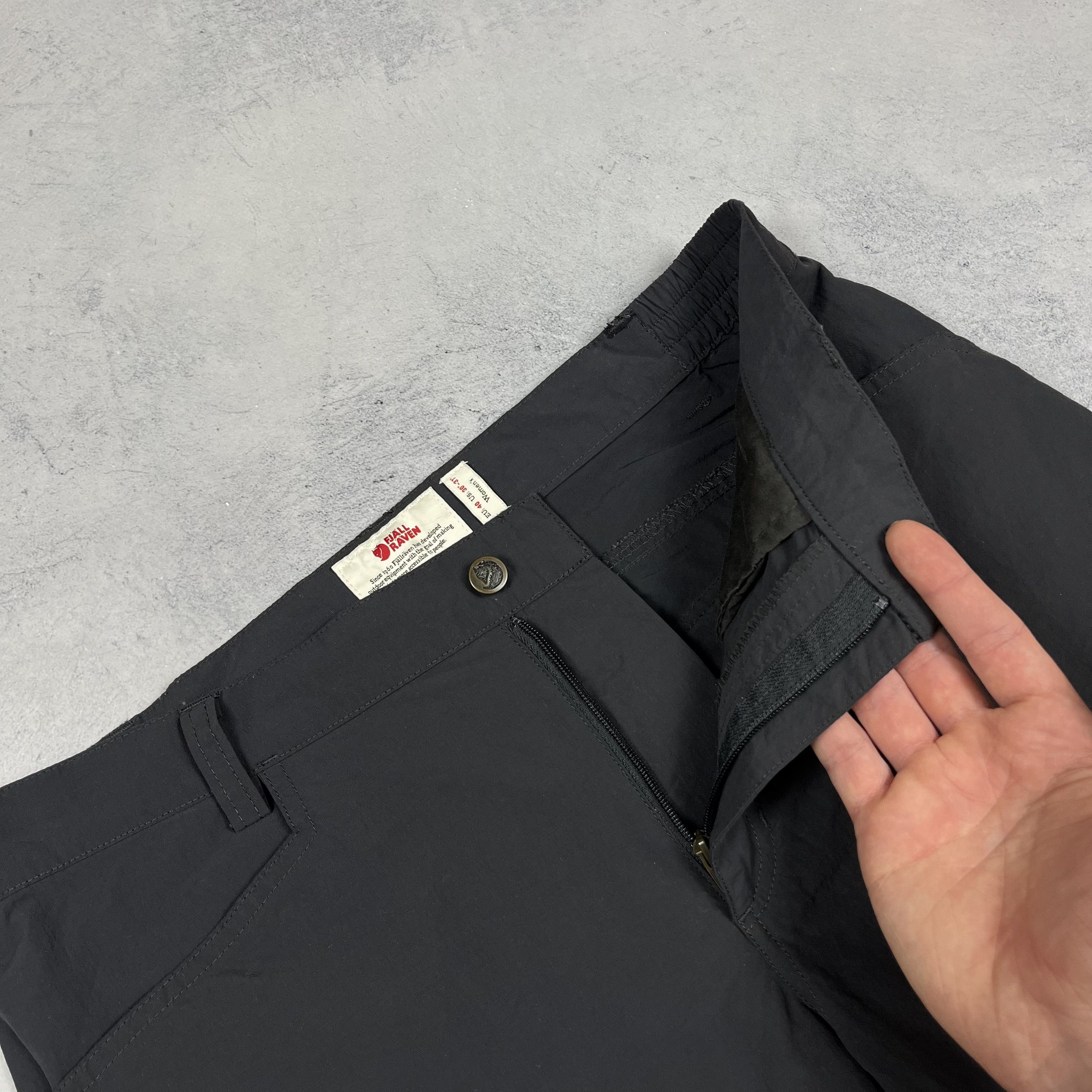 Fjallraven Fjallraven Daloa MT Techwear Cargo Shorts Size 30" / US 8 / IT 44 - 8 Thumbnail