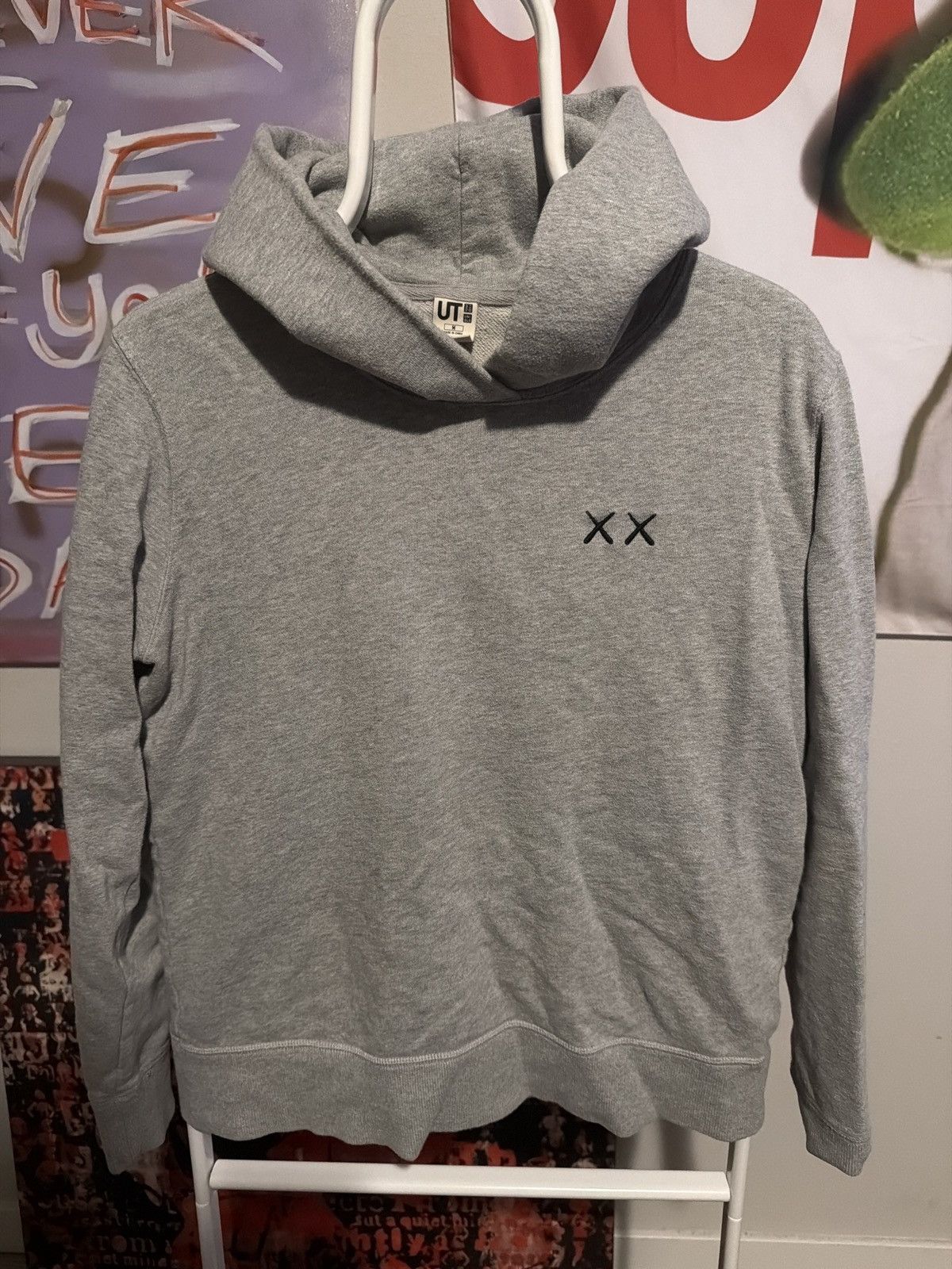 Kaws × Uniqlo Uniqlo X Kaws X Sesame Street Size US M / EU 48-50 / 2 - 3 Thumbnail