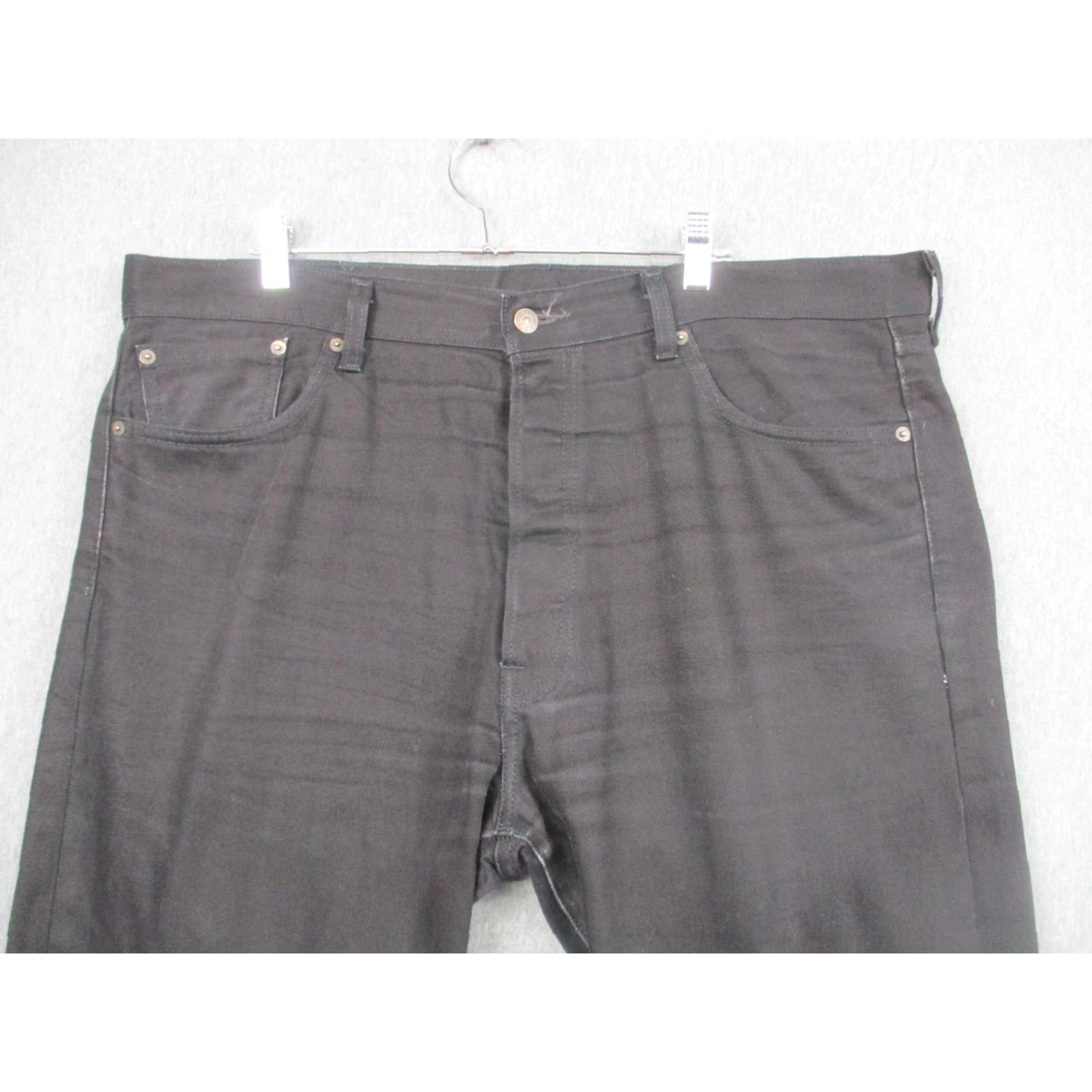 Levi's VINTAGE Levi's 501 Jeans Mens 41x32 Black Button Fly Denim 100% Cotton Straight Leg Leather Back Patch Red Tab Pockets Mens Size US 40 / EU 56 - 2 Thumbnail