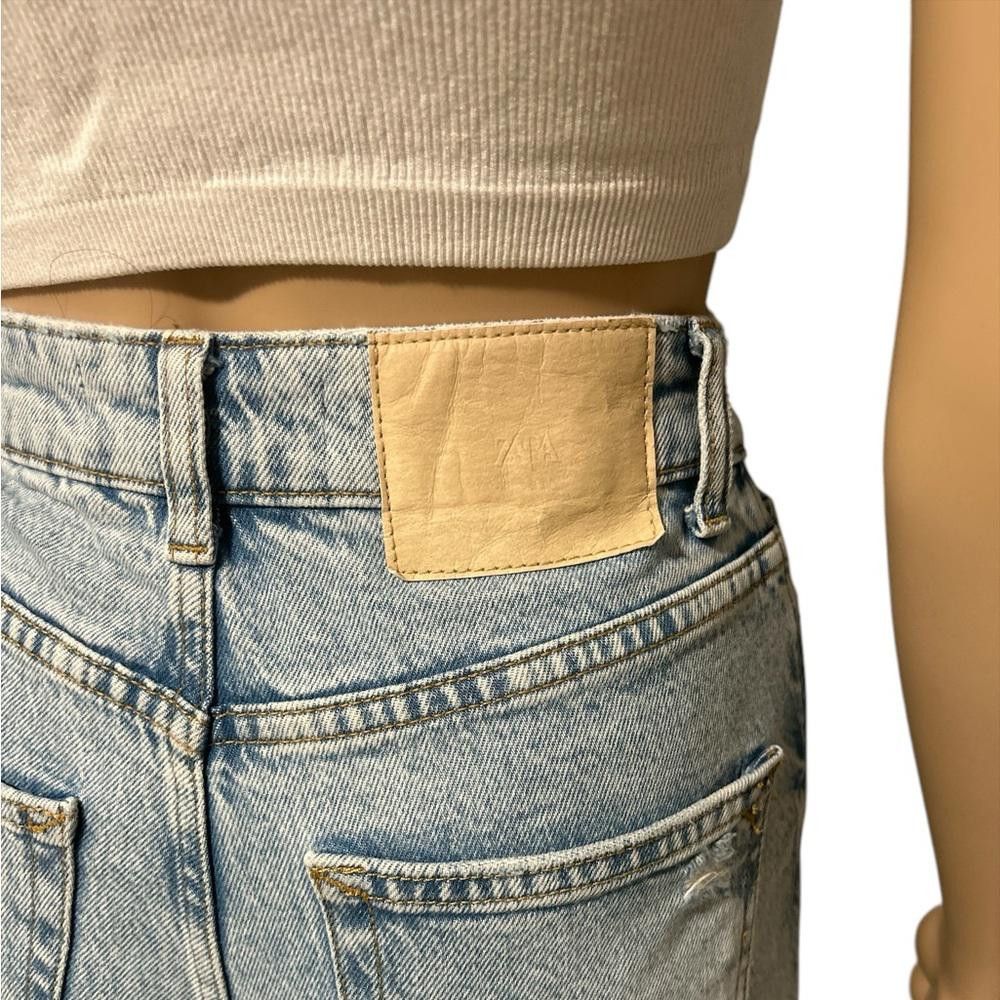 Zara ZARA high rise light washed straight cut tattered denim Size 25" / US 0 / IT 36 - 5 Thumbnail