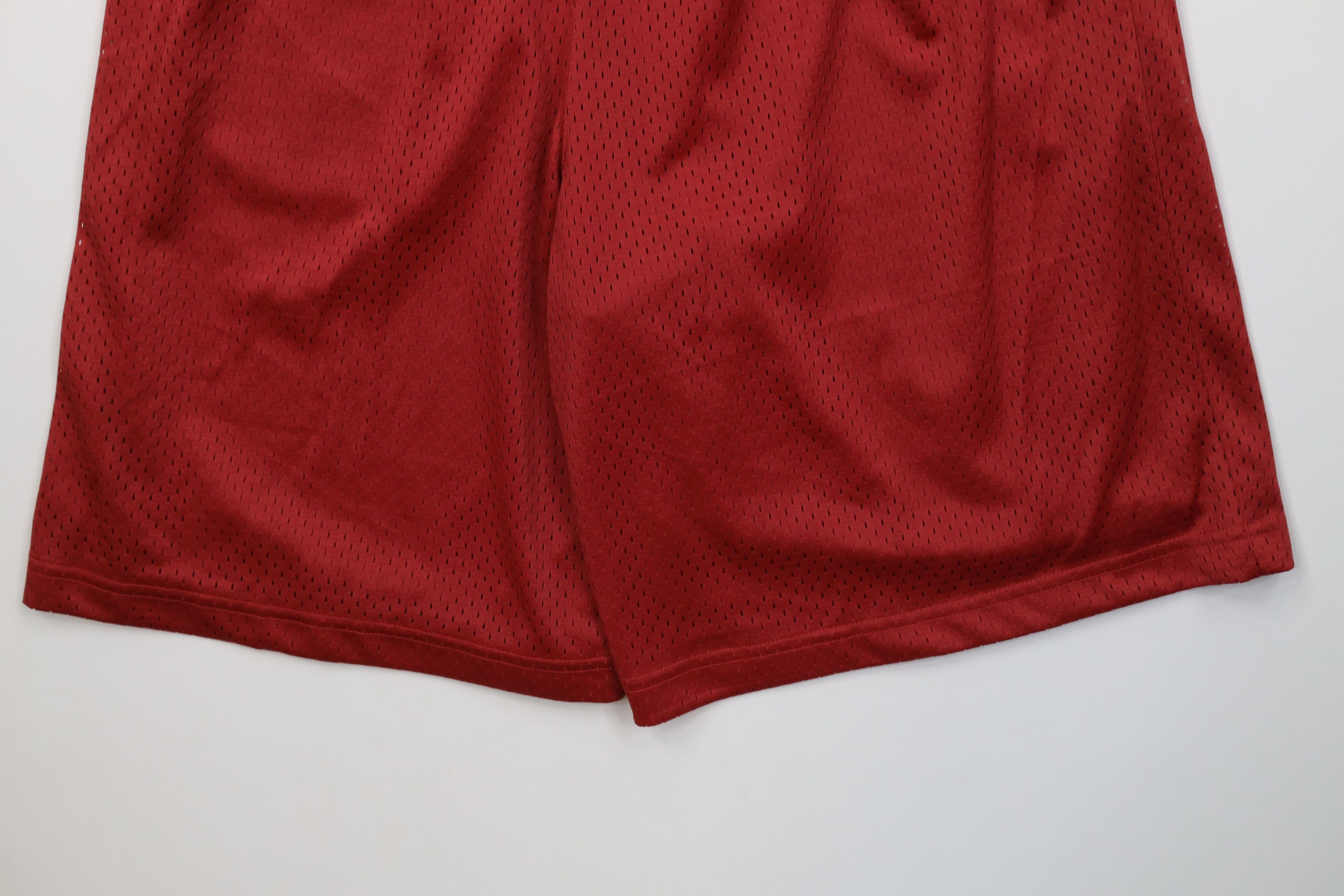 Vintage Vintage NBA Cleveland Cavaliers Basketball Mesh Shorts Red Size US 32 / EU 48 - 11 Thumbnail