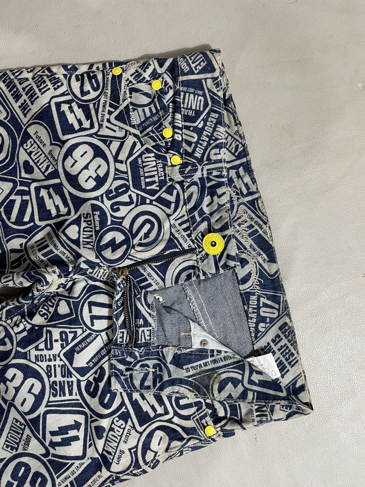 Hysteric Glamour Statement spell out printed Jeans hysteric style Size US 32 / EU 48 - 2 Thumbnail