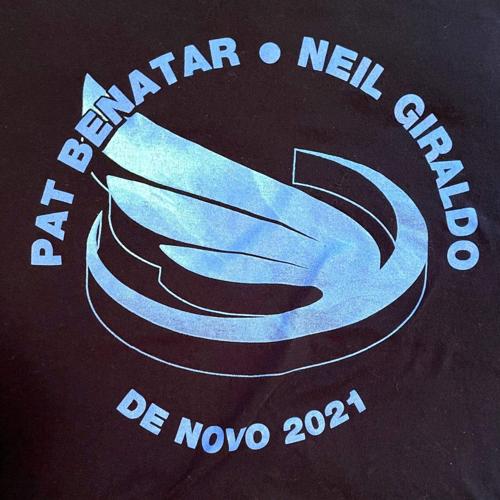 Gildan Pat Benatar Neil Giraldo Novo 2021 tour t-shirt XL black Gildan Short Sleeve Crew Neck Men Logo Hall of Fame Size US XL / EU 56 / 4 - 7 Thumbnail
