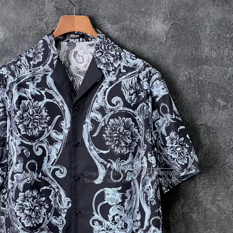 Versace Versace Baroque print cotton short-sleeved shirt Size US XS / EU 42 / 0 - 4 Thumbnail