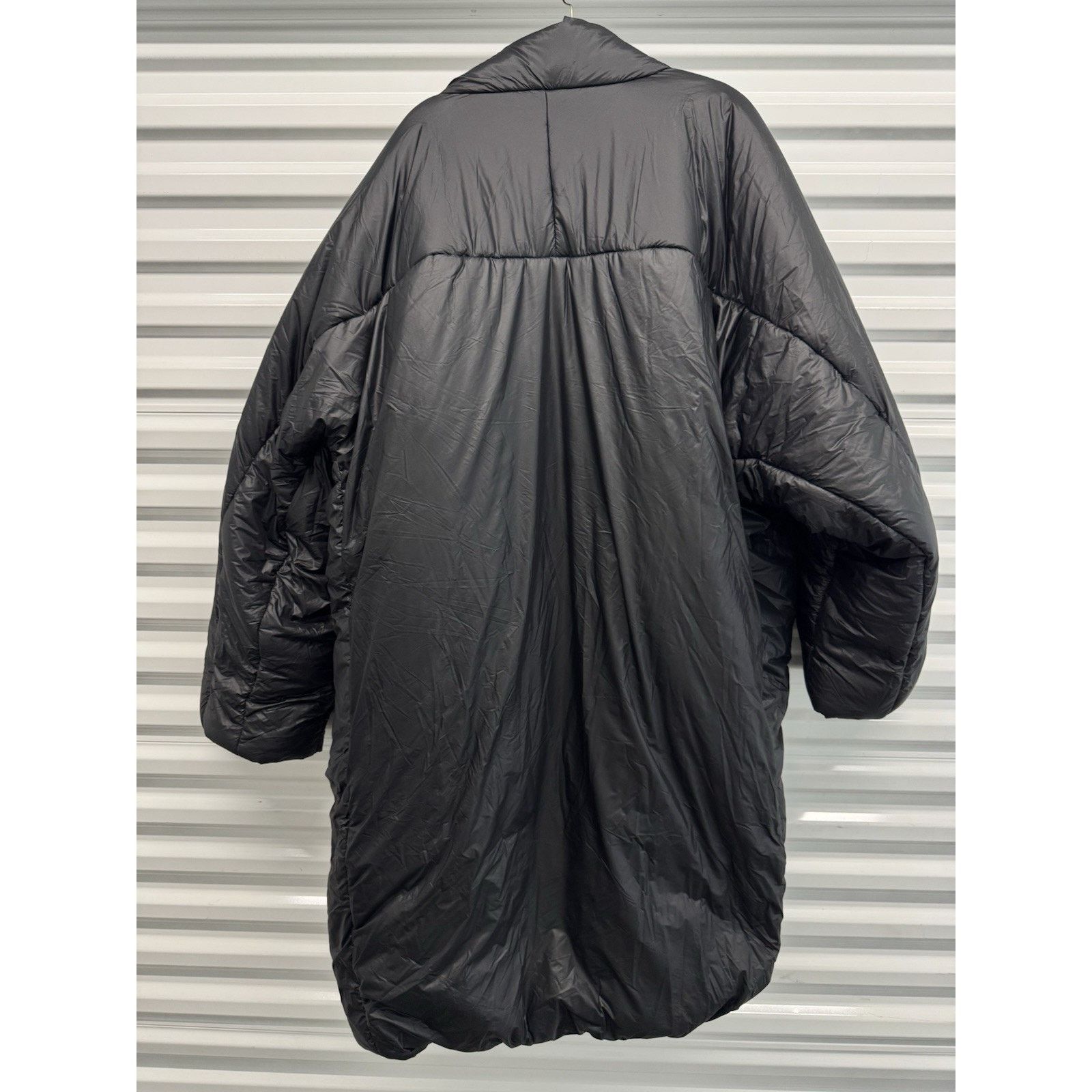 Yeezy YGEBB Yeezy Gap Long Round Jacket Black Large (Exclusive) Size US L / EU 52-54 / 3 - 2 Thumbnail