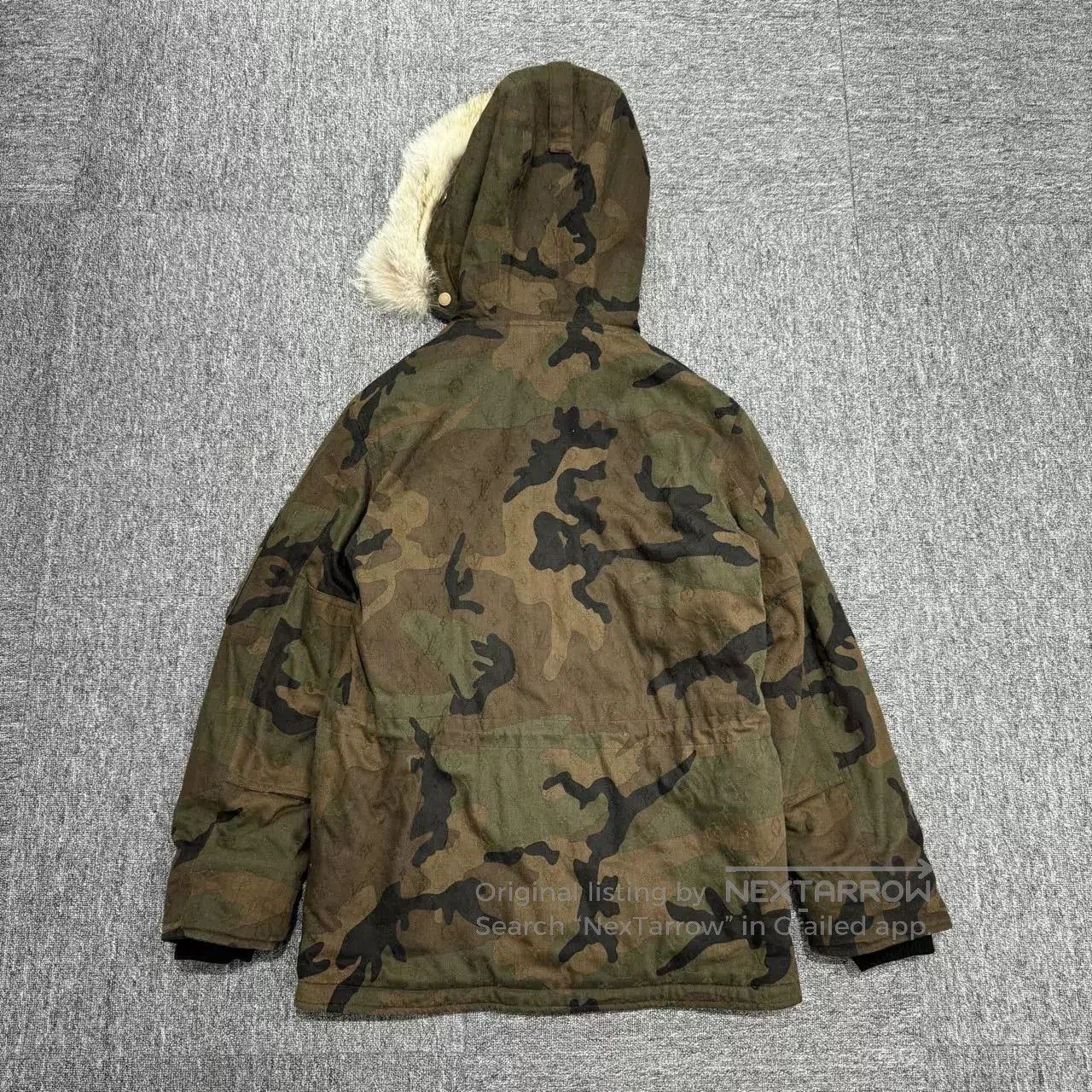 Louis Vuitton Louis Vuitton x Supreme Camo Down Jacket. Size US M / EU 48-50 / 2 - 5 Thumbnail