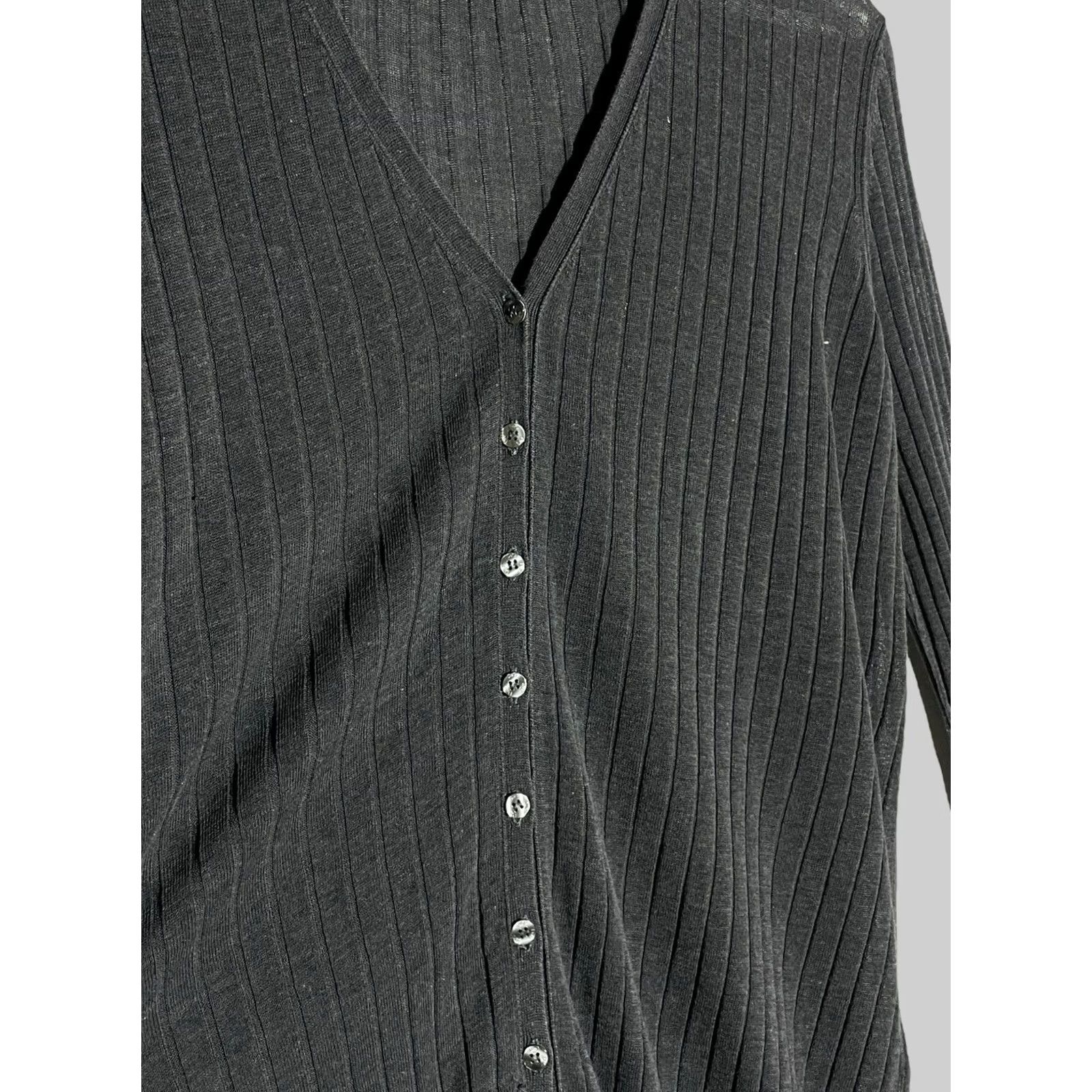 Dolce & Gabbana Dolce&Gabbana Cardigan V-Neck Women’s Size 42 Gray Sweater 42 Cardigan Womens Vintage No Size M / US 6-8 / IT 42-44 - 5 Thumbnail