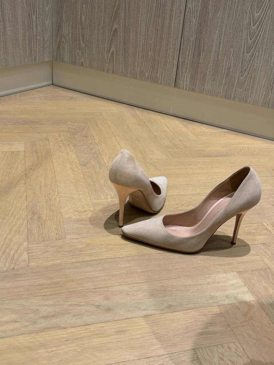 Giuseppe Zanotti Giuseppe Zanotti Beige Suede Heels Size US 9 / IT 39 - 9 Thumbnail