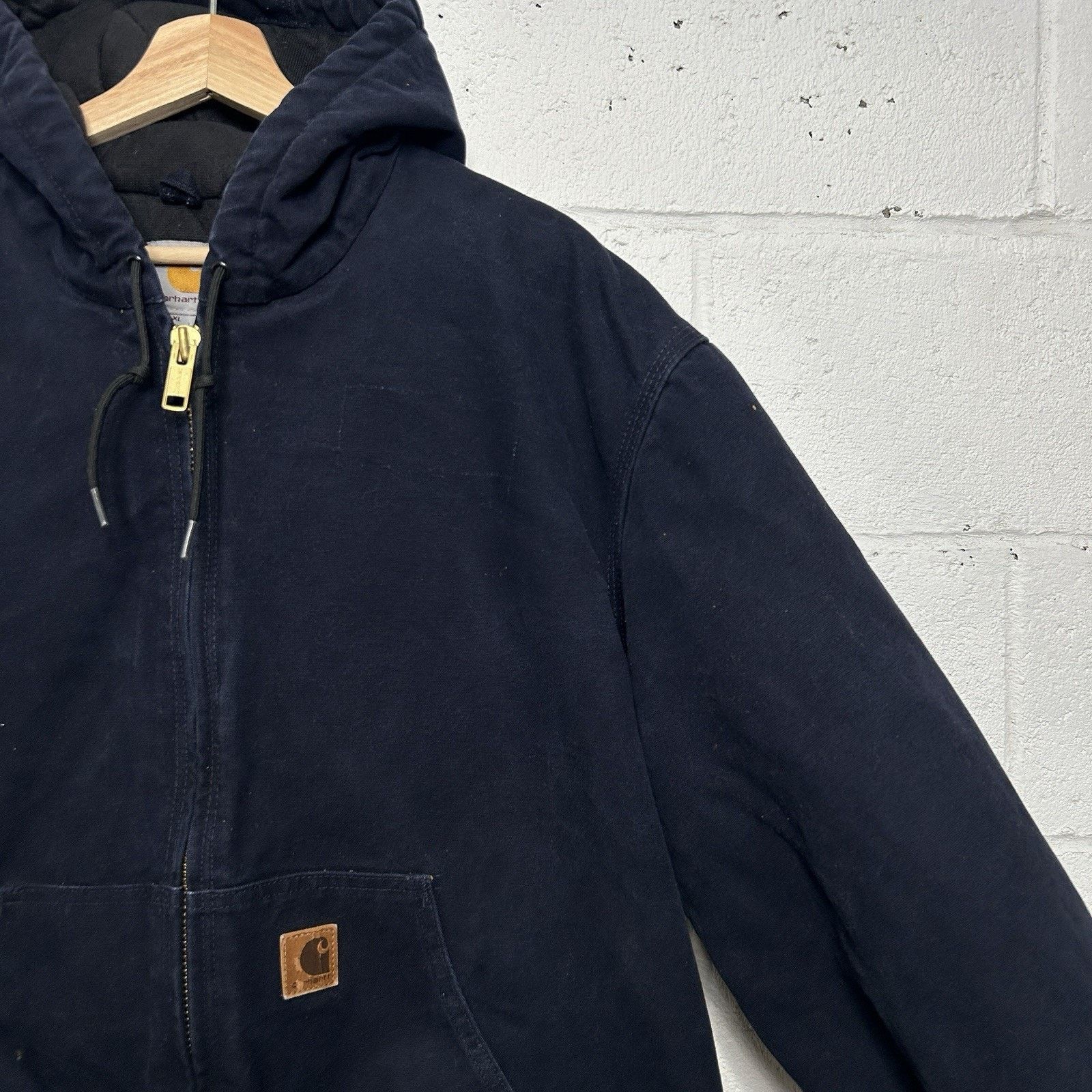 Carhartt Vintage Carhartt Hooded Active Jacket “Midnight Blue” J130 Size US XL / EU 56 / 4 - 4 Thumbnail