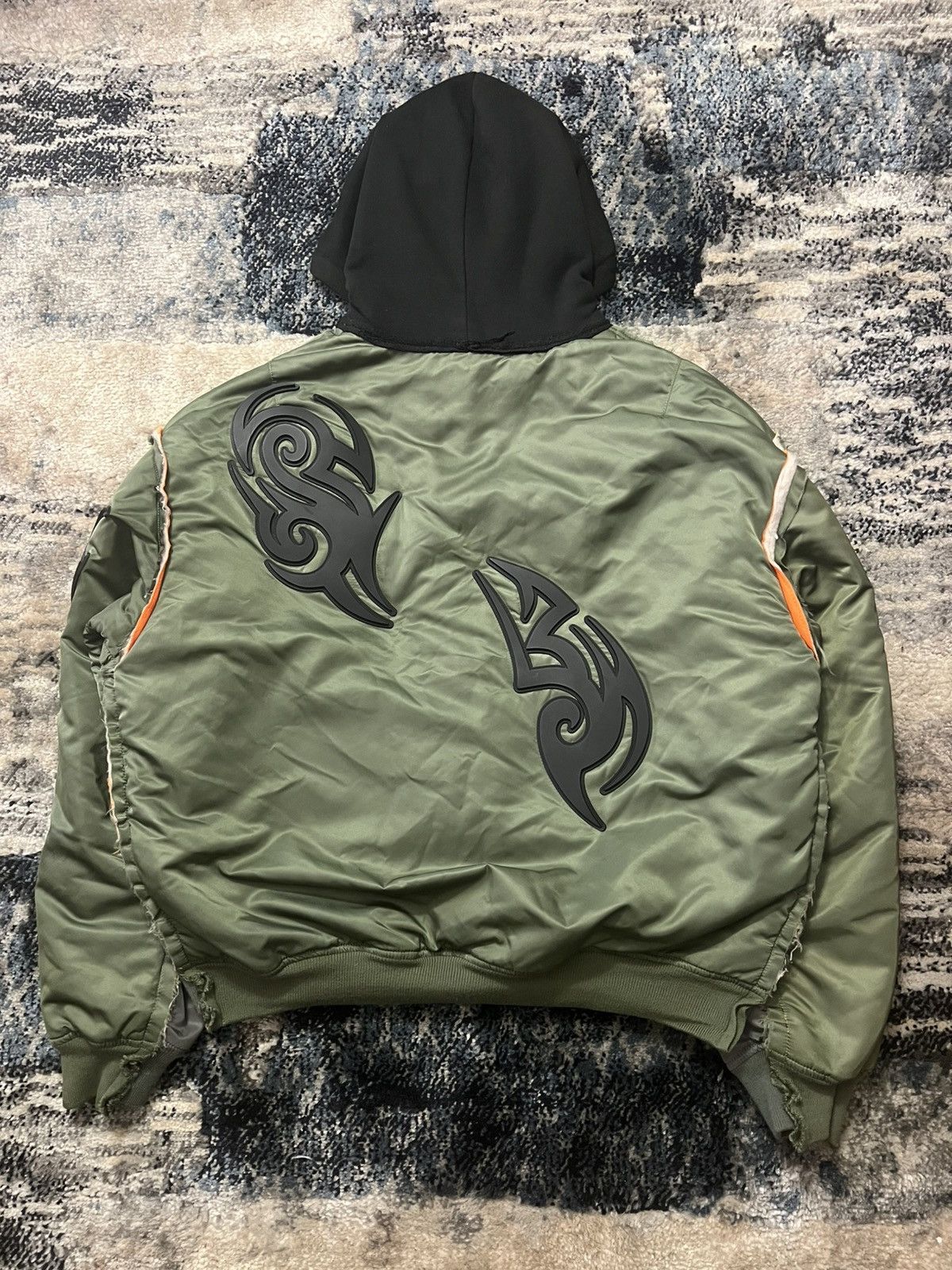 Alpha Industries × Vetements Vetements Alpha Industries AW19 Tribal Bomber Jacket Size US XS / EU 42 / 0 - 5 Thumbnail