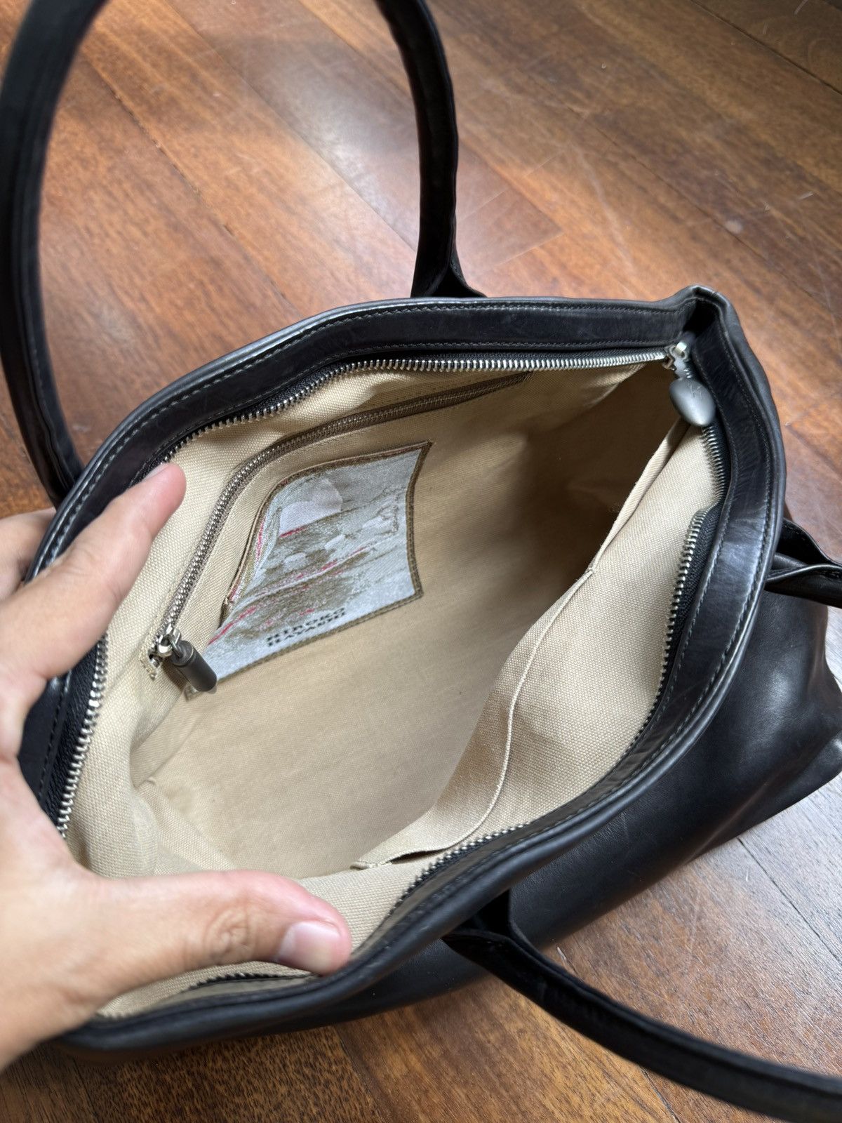 Japanese Brand HIROKO HAYASHI ASYMMETRICAL DEFORMED LEATHER BAG Size ONE SIZE - 7 Thumbnail