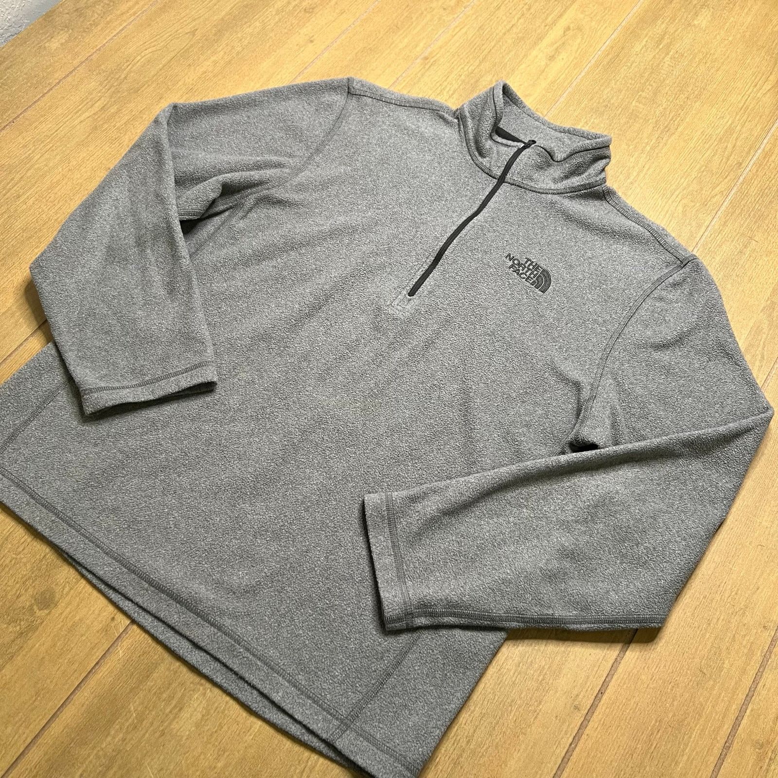 The North Face The North Face gray 1/4 zip lightweight pullover fleece Sz M Size US M / EU 48-50 / 2 - 9 Thumbnail