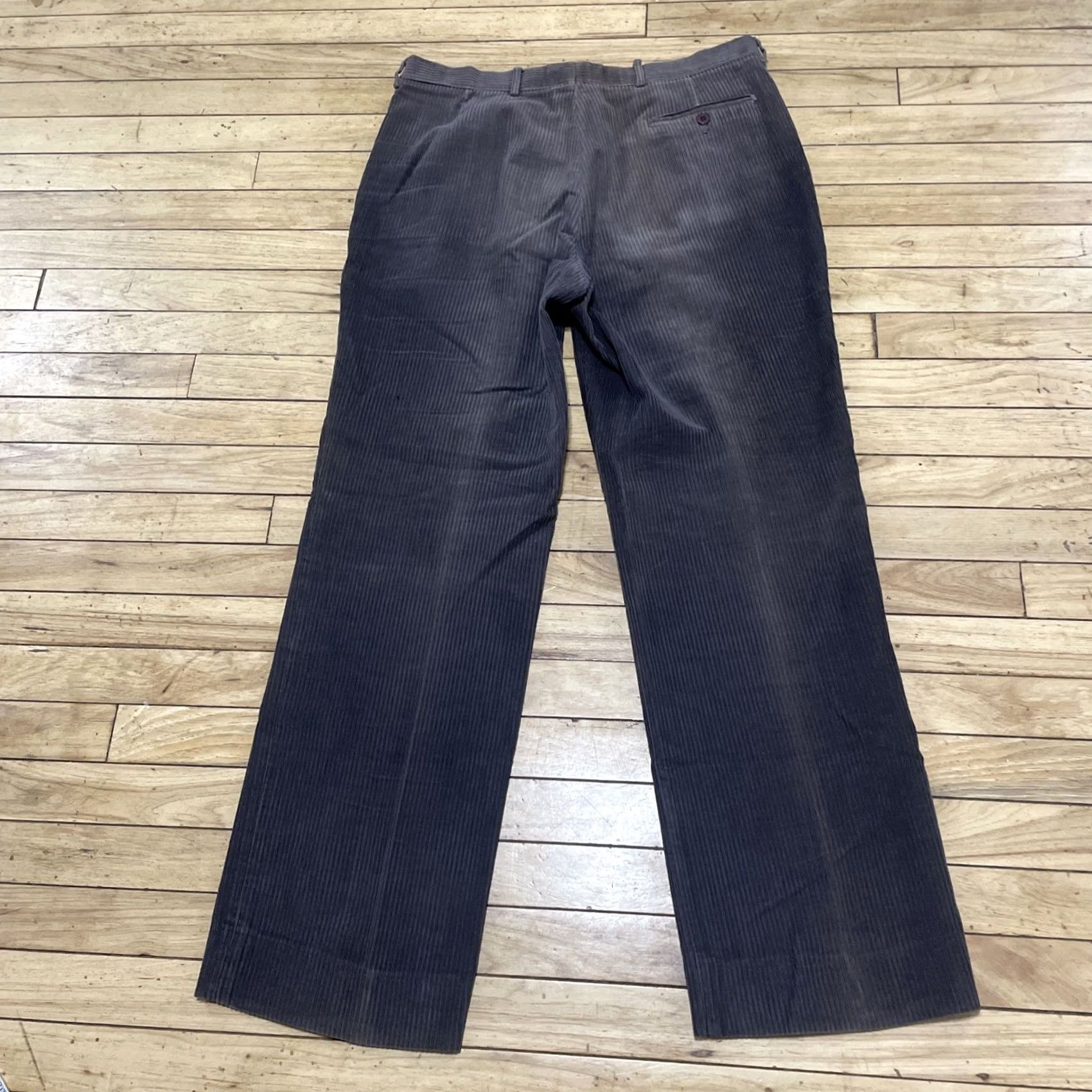 Vintage VINTAGE Jean Paul Germain Corduroy Trousers Men 36 Pleated Dark Brown 90s Grunge Casual Workwear Pants Regular Straight Crew Size US 36 / EU 52 - 2 Thumbnail