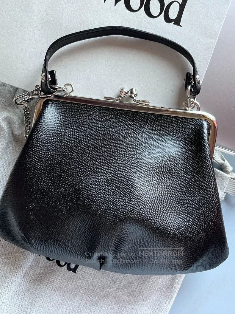 Vivienne Westwood Vivienne Westwood size os Red heart Saturn dumpling bag wit Size ONE SIZE - 2 Thumbnail