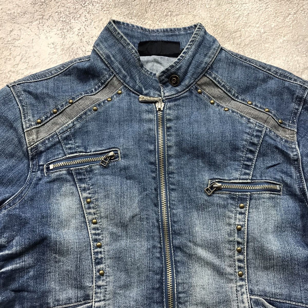 Vintage Vintage 90s Faded Crop Denim Jacket Streetwear Y2K Baggy S Size S / US 4 / IT 40 - 3 Thumbnail