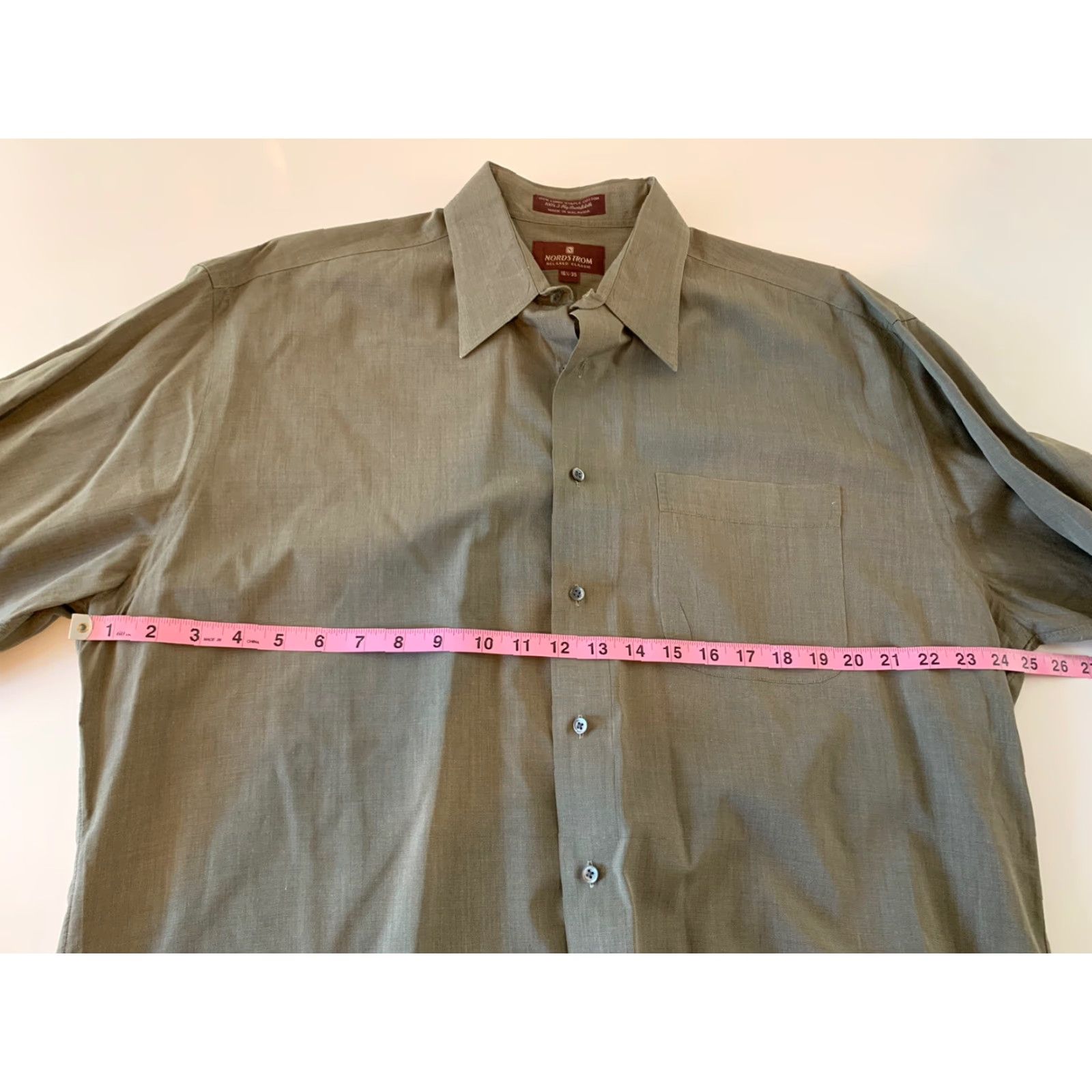 Nordstrom Nordstrom Dress Shirt Mens 16 1/2 Long Sleeve Button Front Brown Classic Shirt Mens 16 1/2 Regular Size US L / EU 52-54 / 3 - 3 Thumbnail