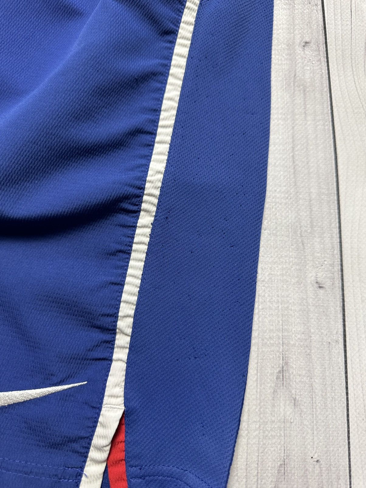Nike × Vintage Vintage Nike Manchester United soccer shorts size S blue Size US 30 / EU 46 - 4 Thumbnail